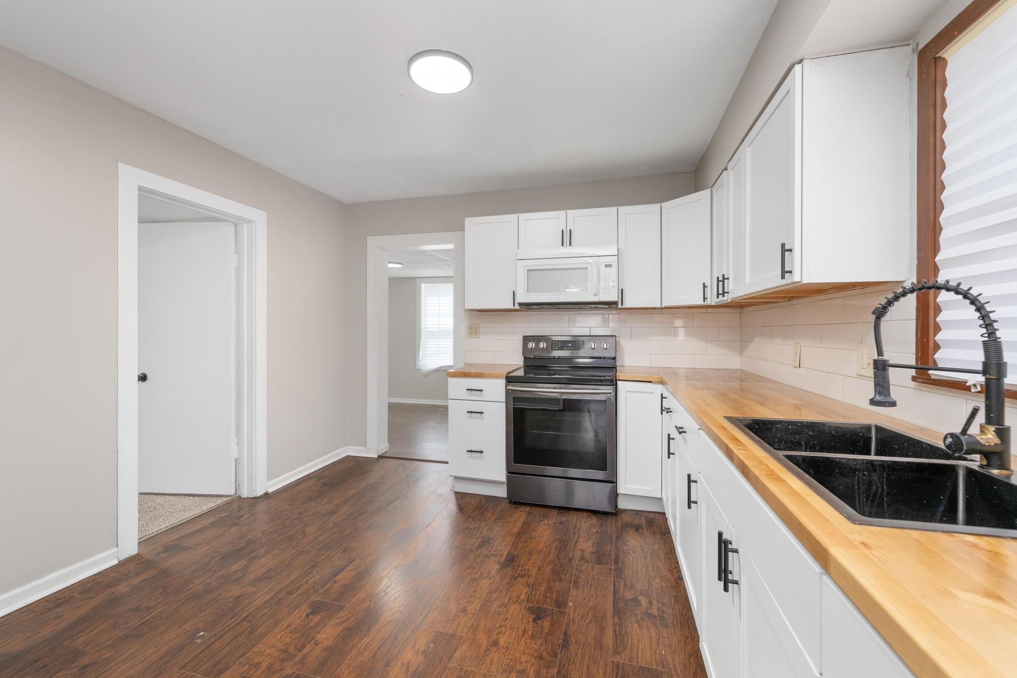 1411 E Boston Property Photo 8