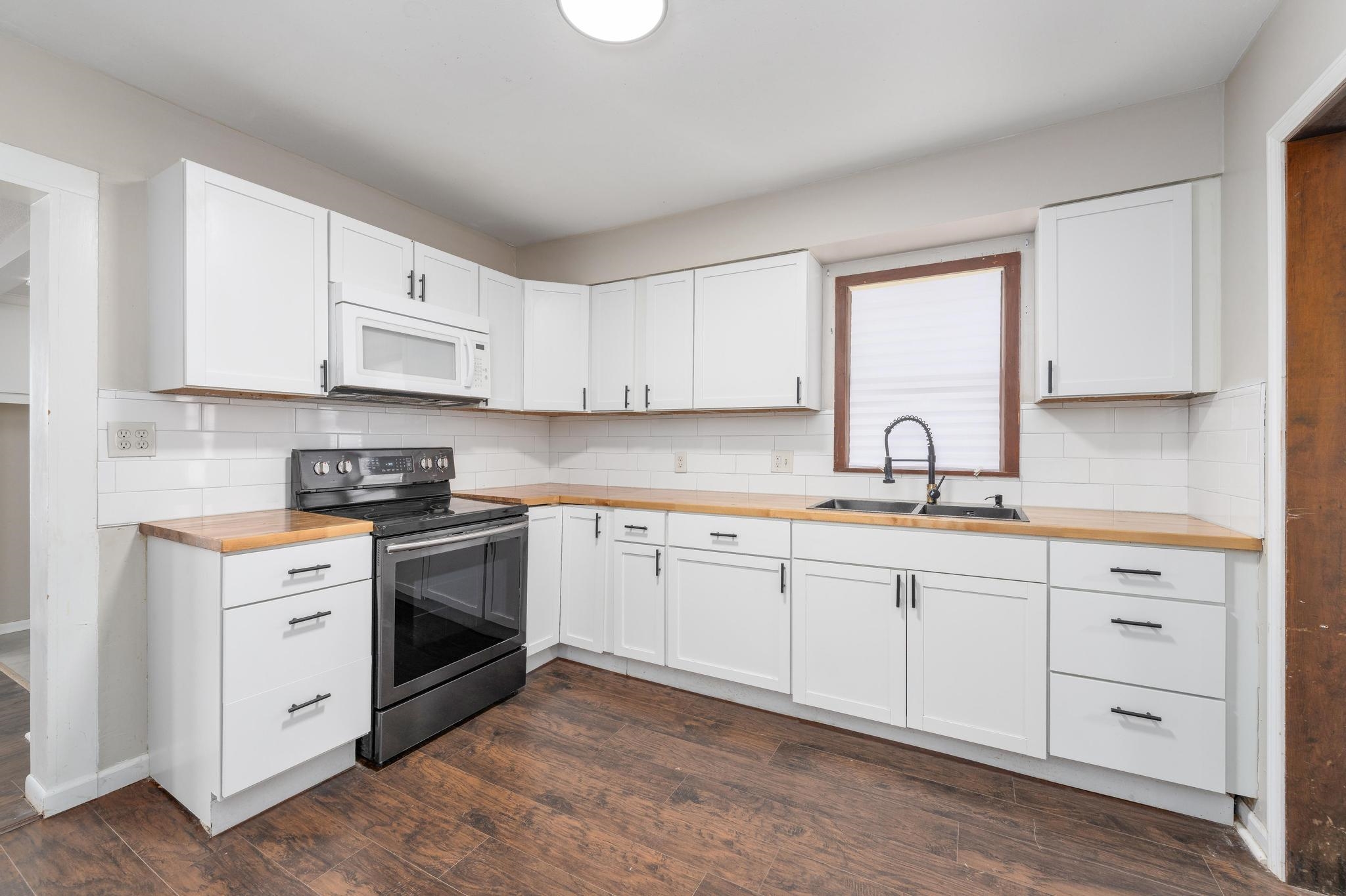 1411 E Boston Property Photo 9