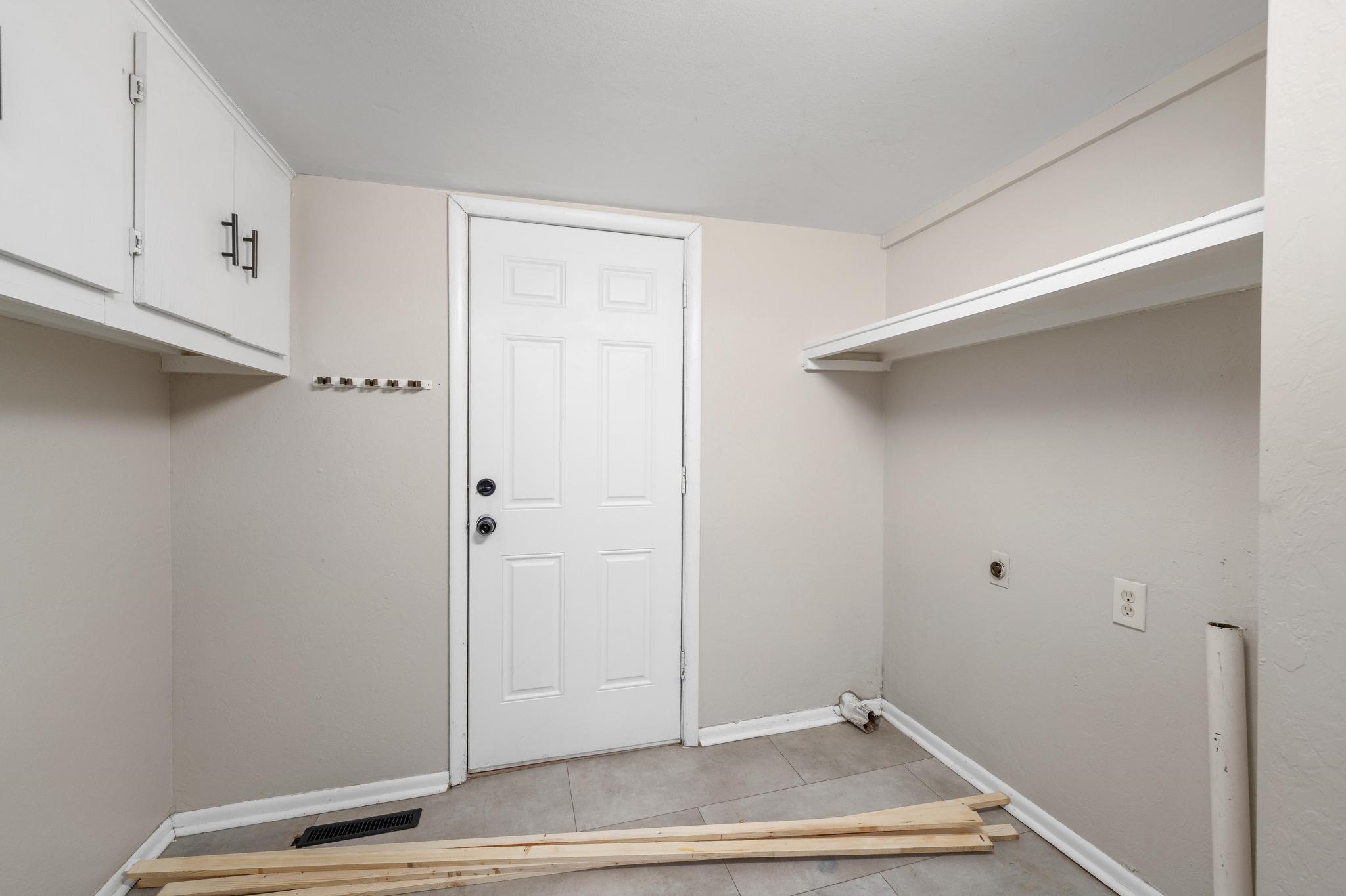 1411 E Boston Property Photo 14