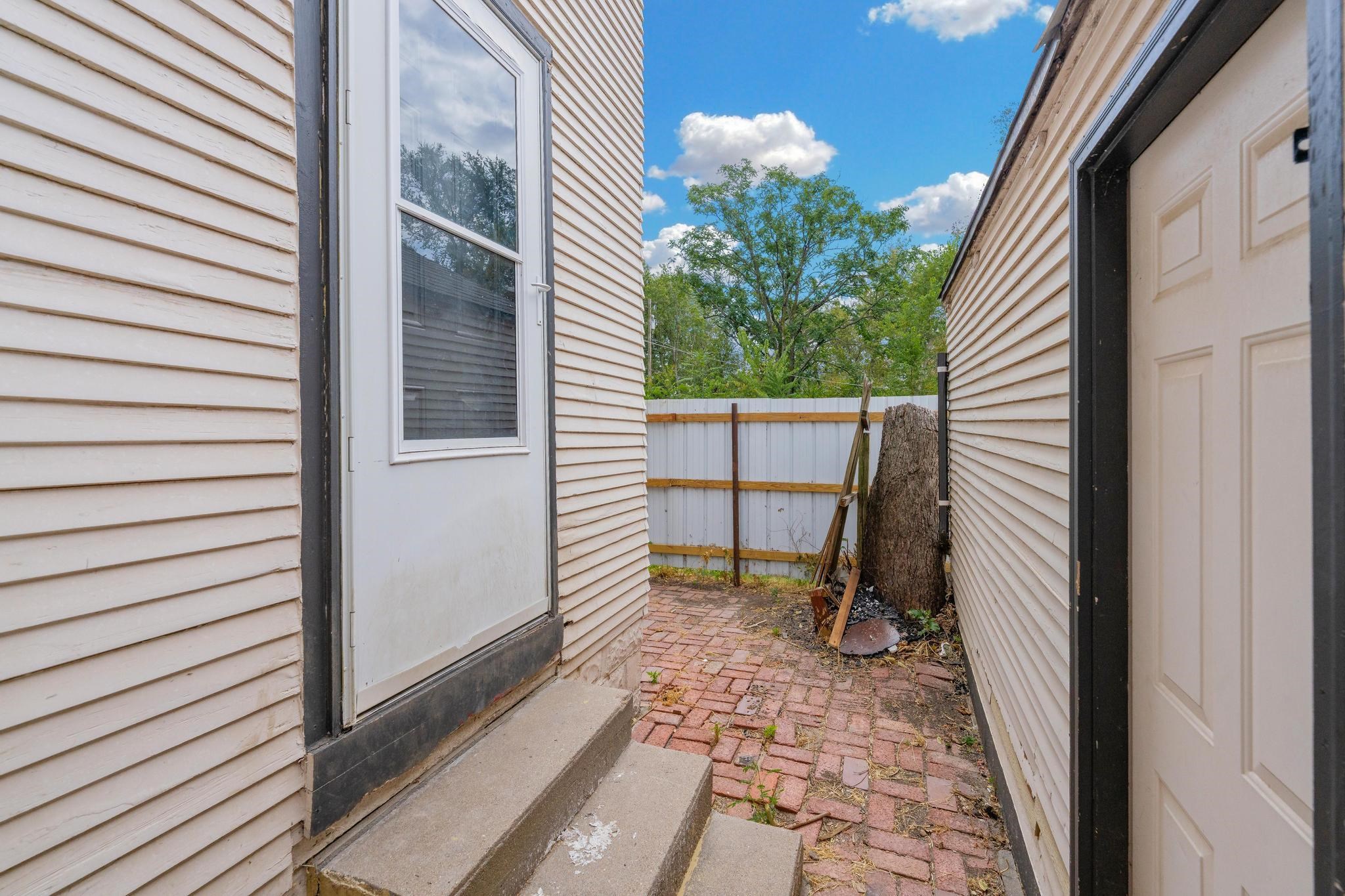 1411 E Boston Property Photo 26
