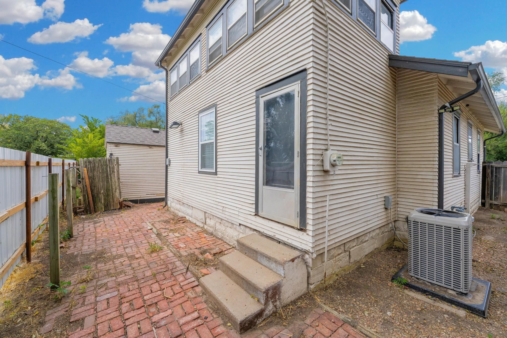 1411 E Boston Property Photo 29
