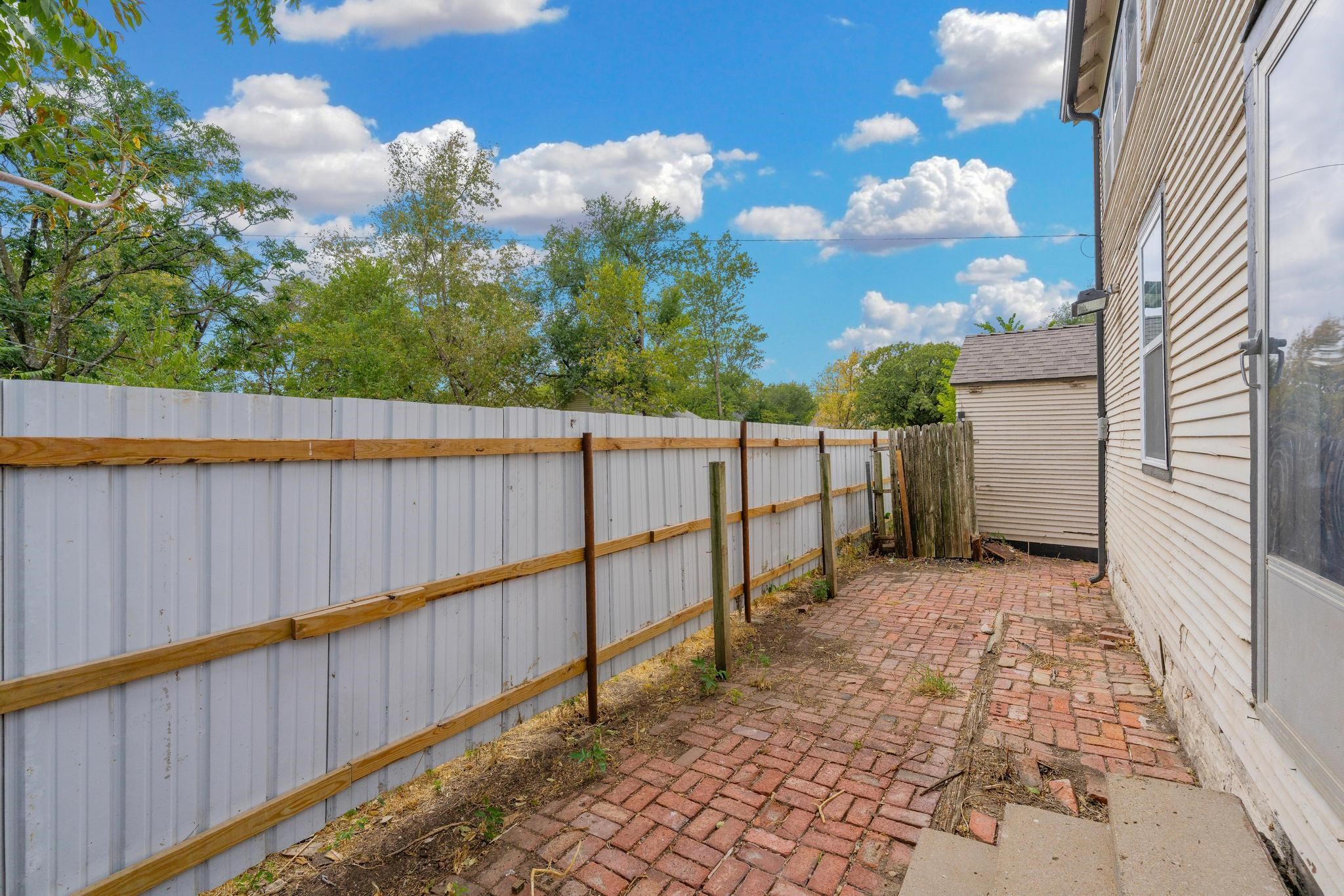 1411 E Boston Property Photo 30