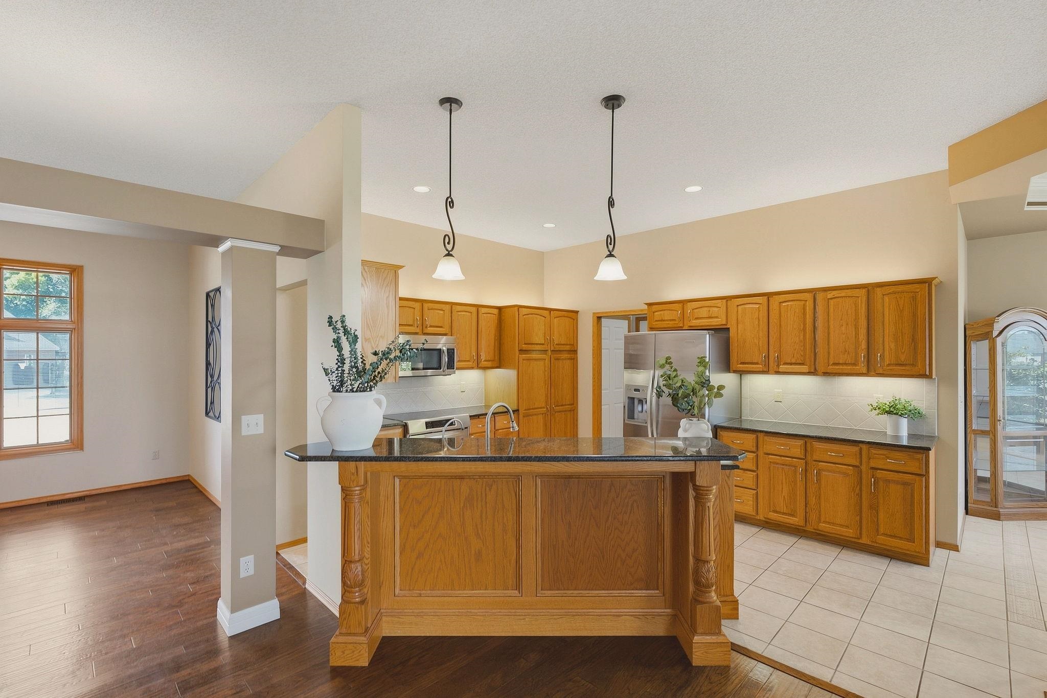 328 Campus Ct Property Photo 8