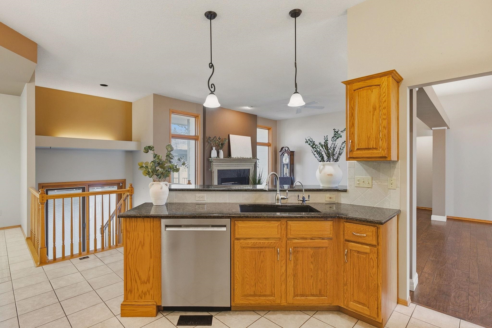 328 Campus Ct Property Photo 10