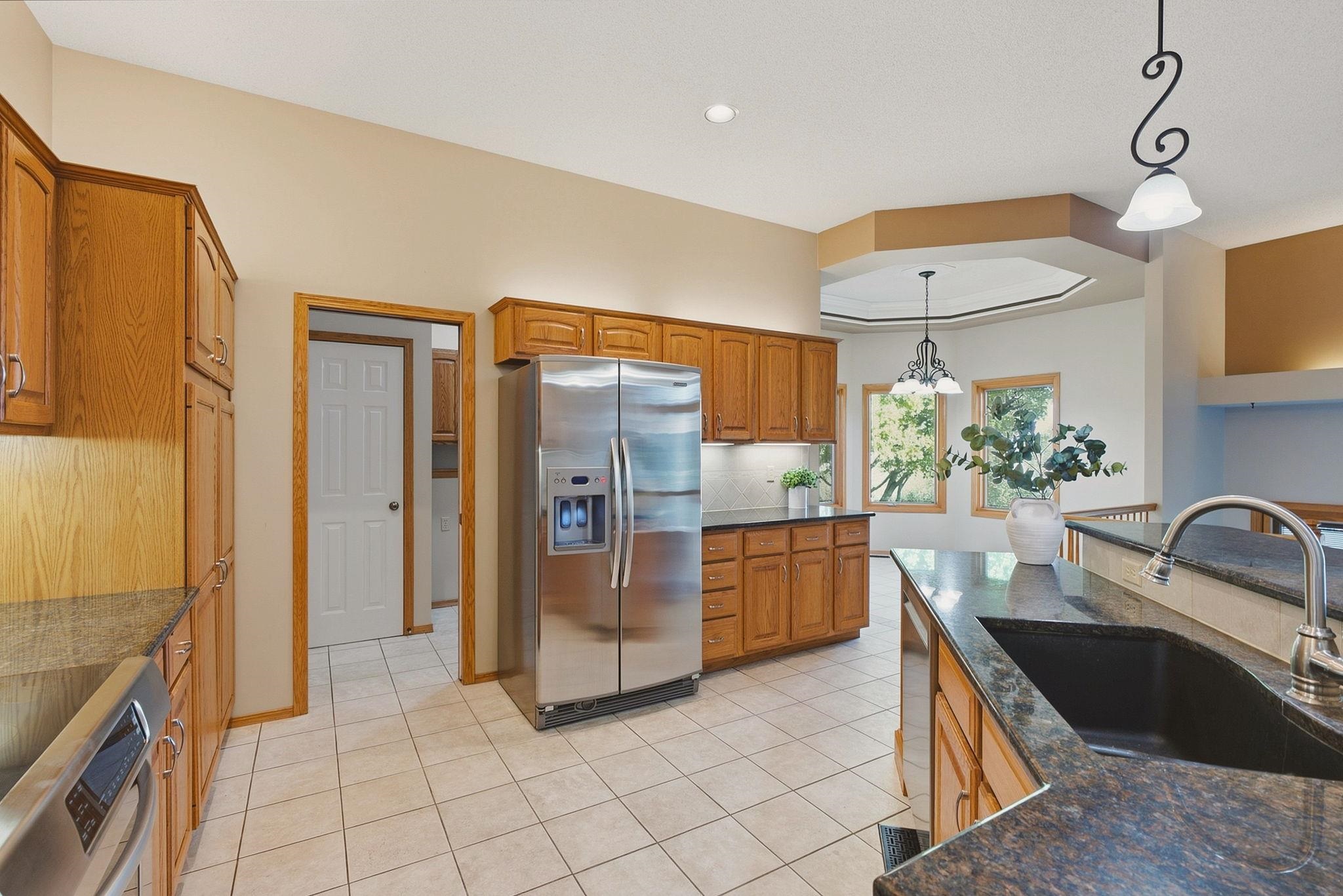 328 Campus Ct Property Photo 11