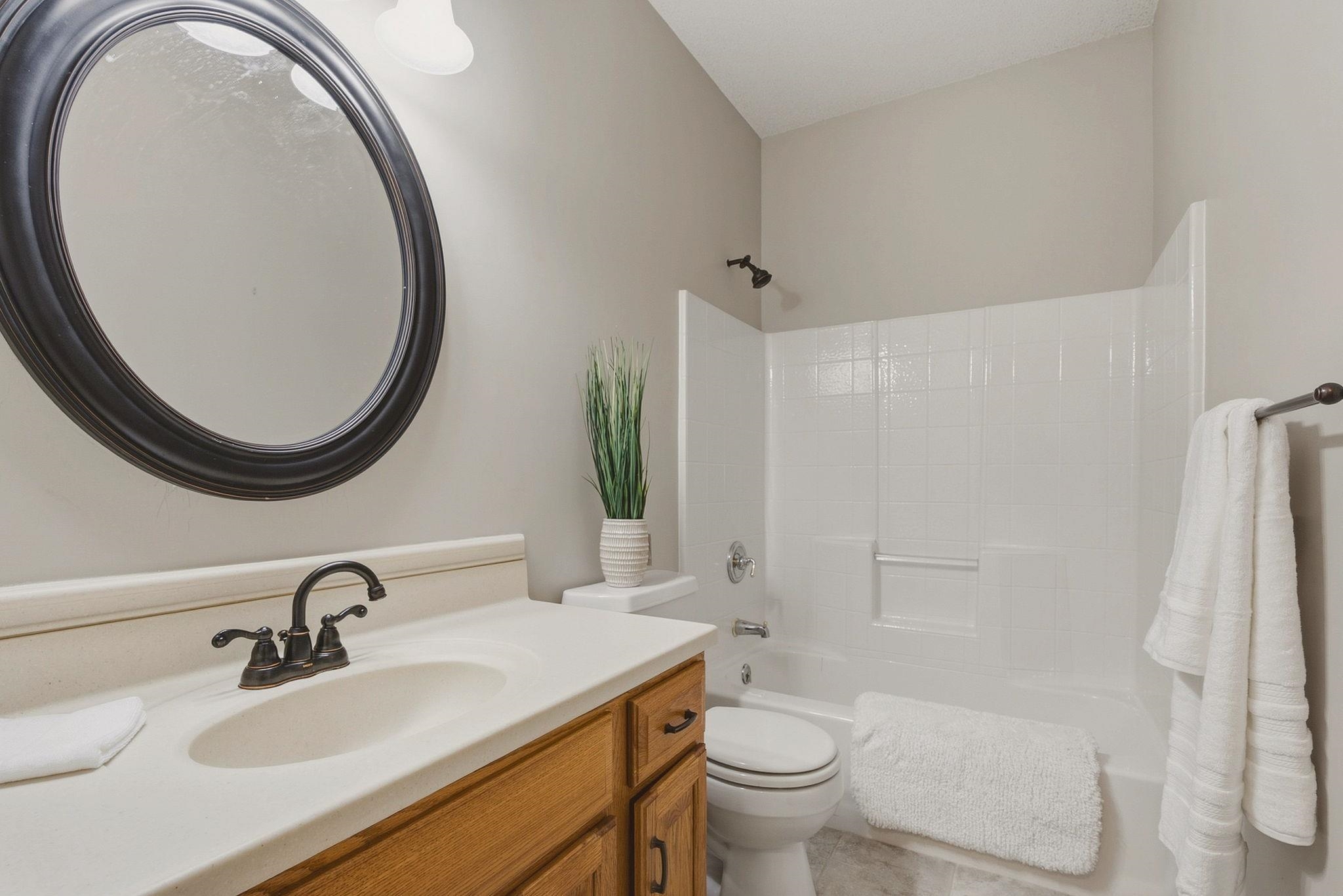 328 Campus Ct Property Photo 18