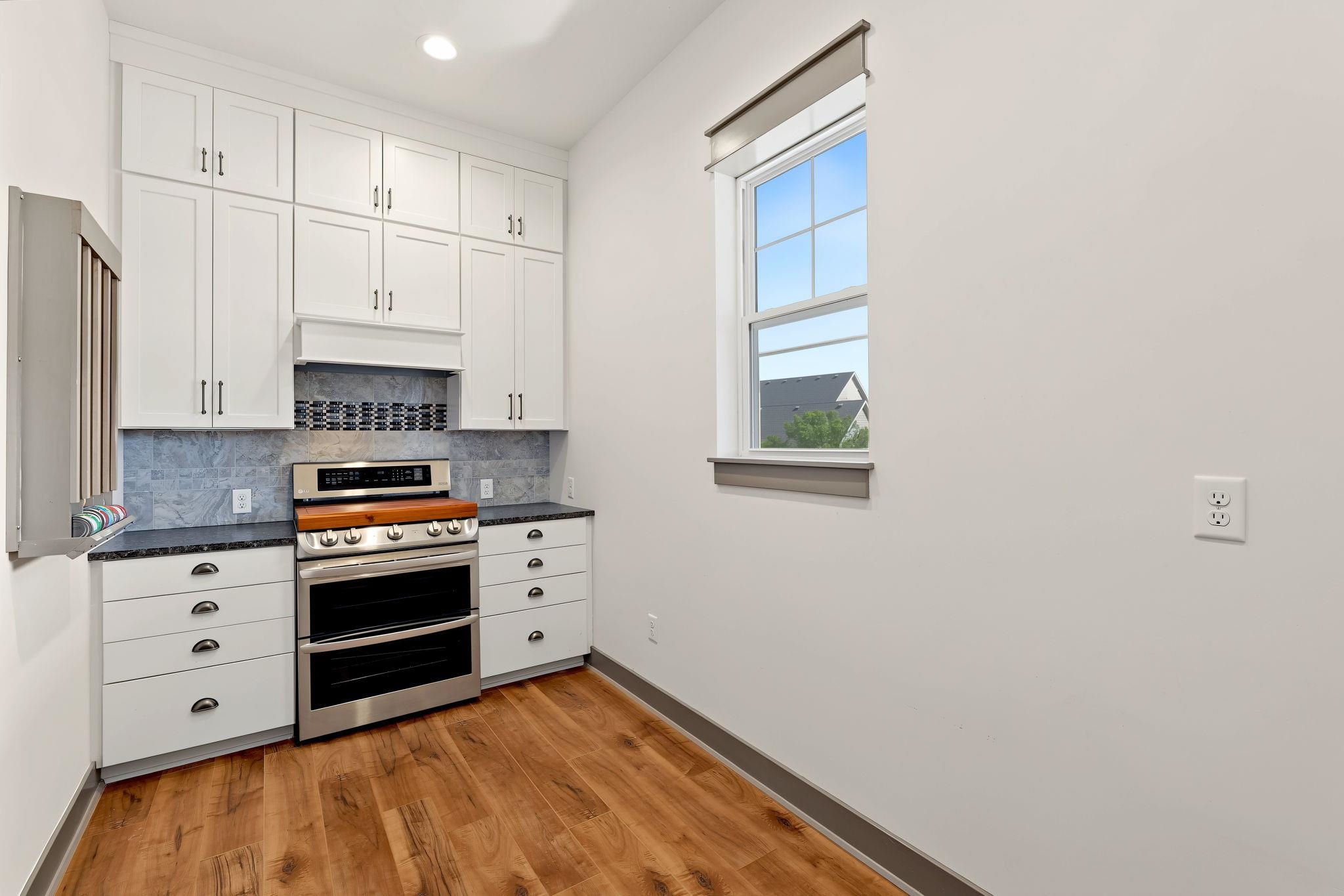5132 N Colonial Ave. Property Photo 9