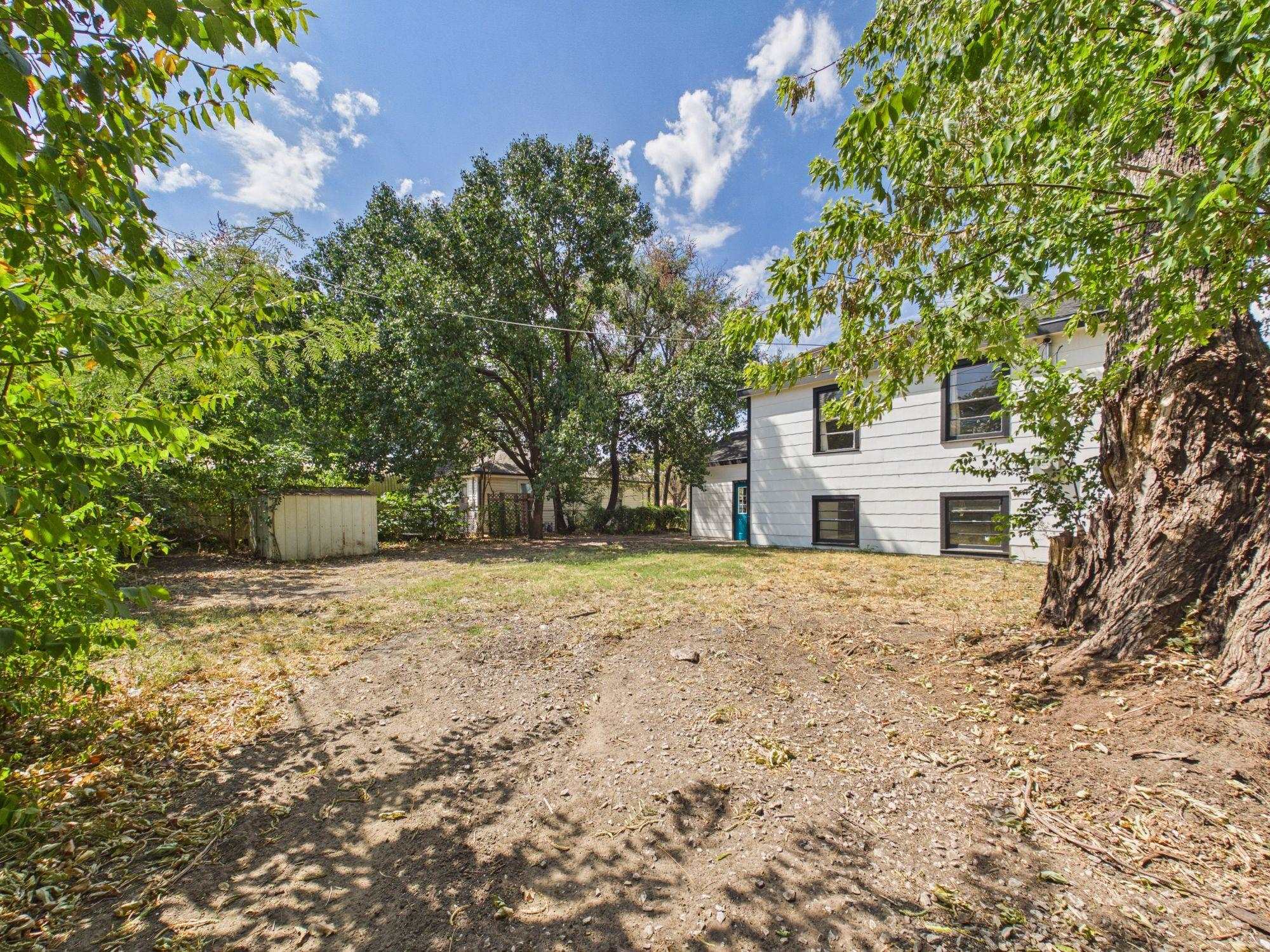 1944 N Litchfield St Property Photo 17