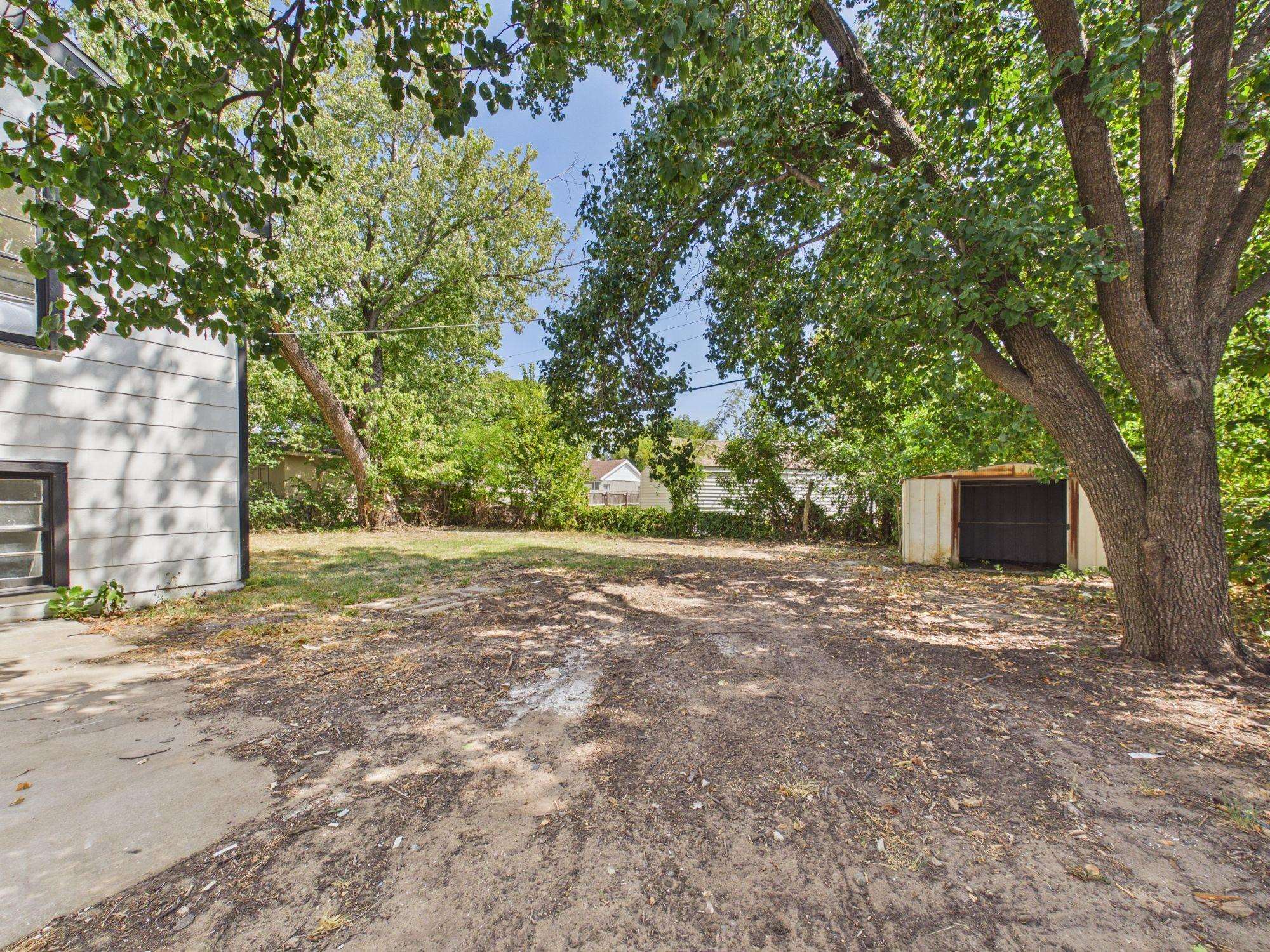 1944 N Litchfield St Property Photo 18