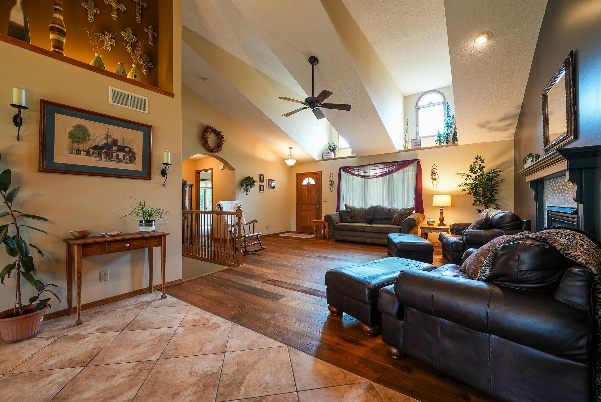 1810 N Cottonwood Dr Property Photo 8