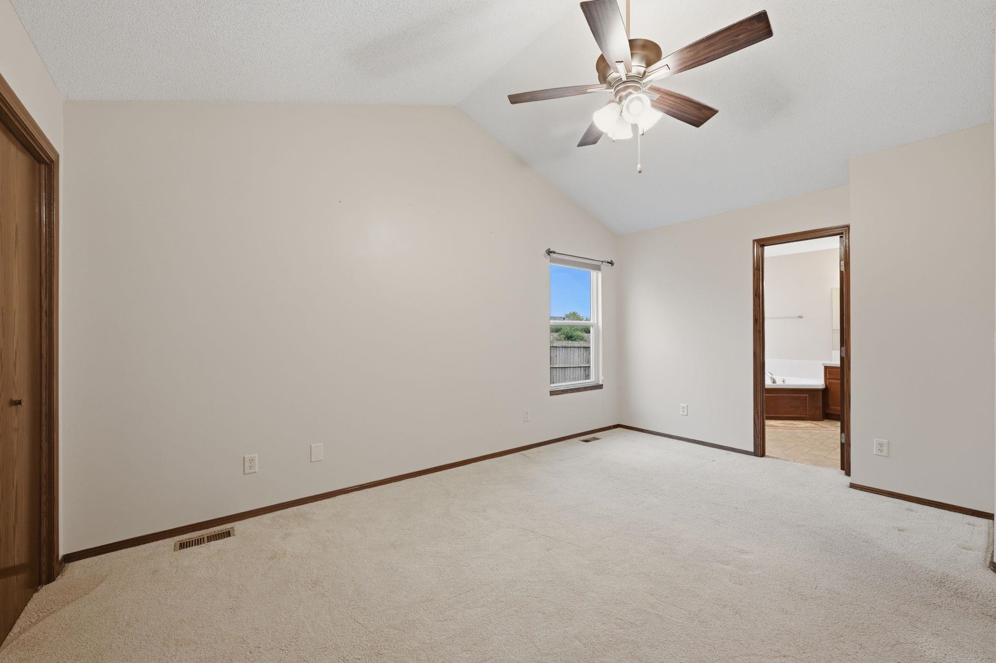 1805 N Mcrae Dr Property Photo 12