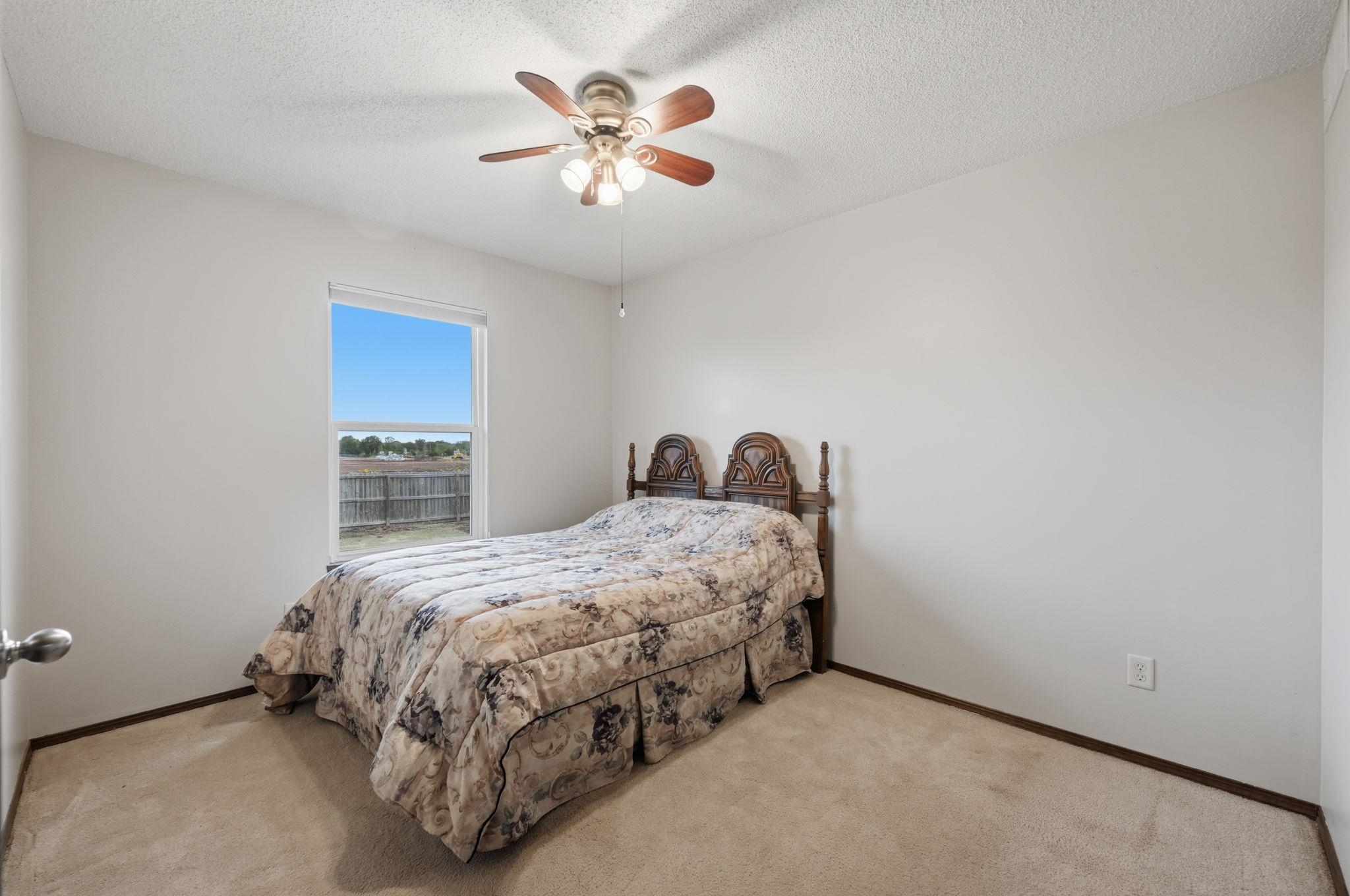 1805 N Mcrae Dr Property Photo 15