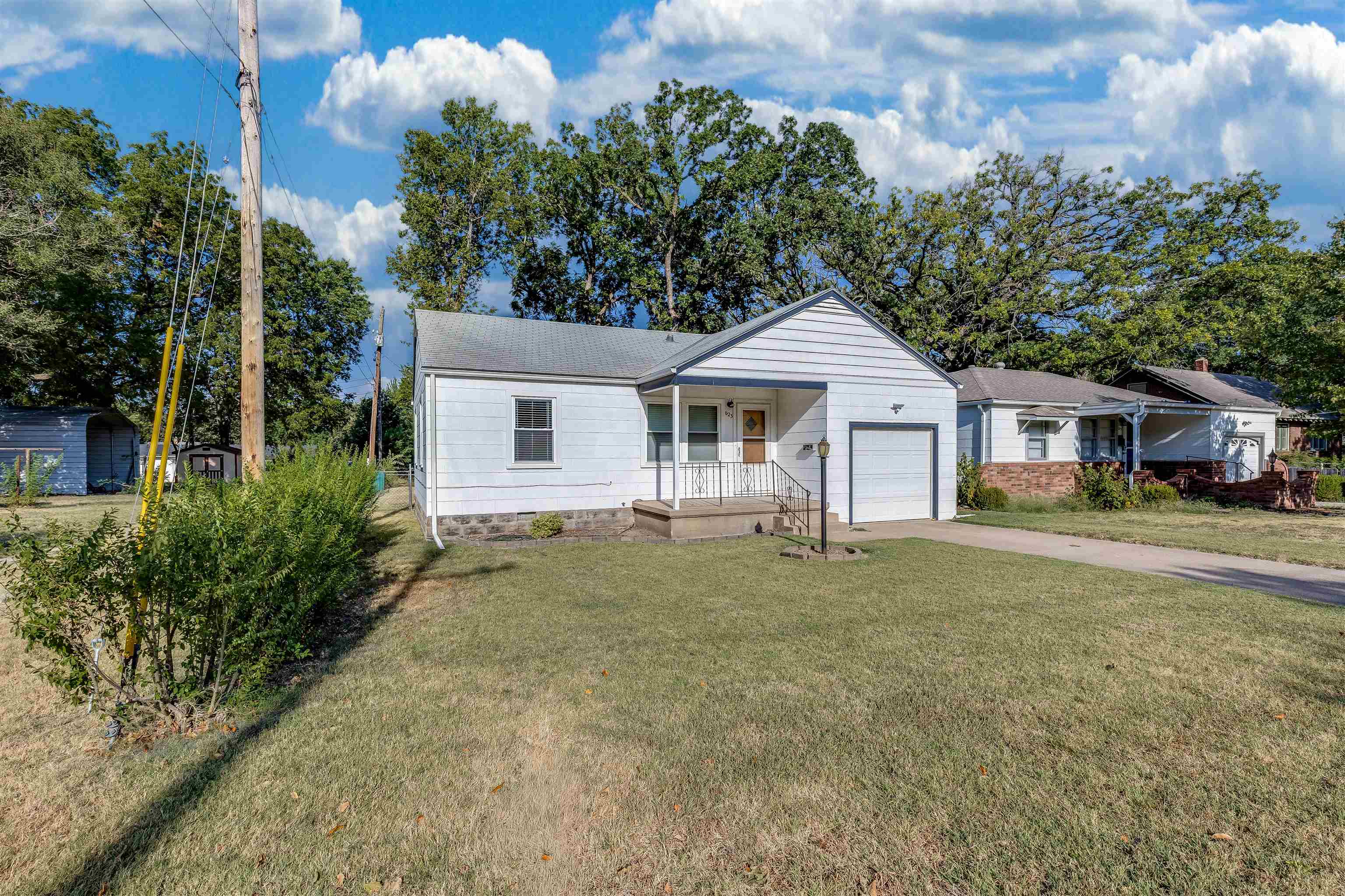 623 Grandview Ave. Property Photo 2