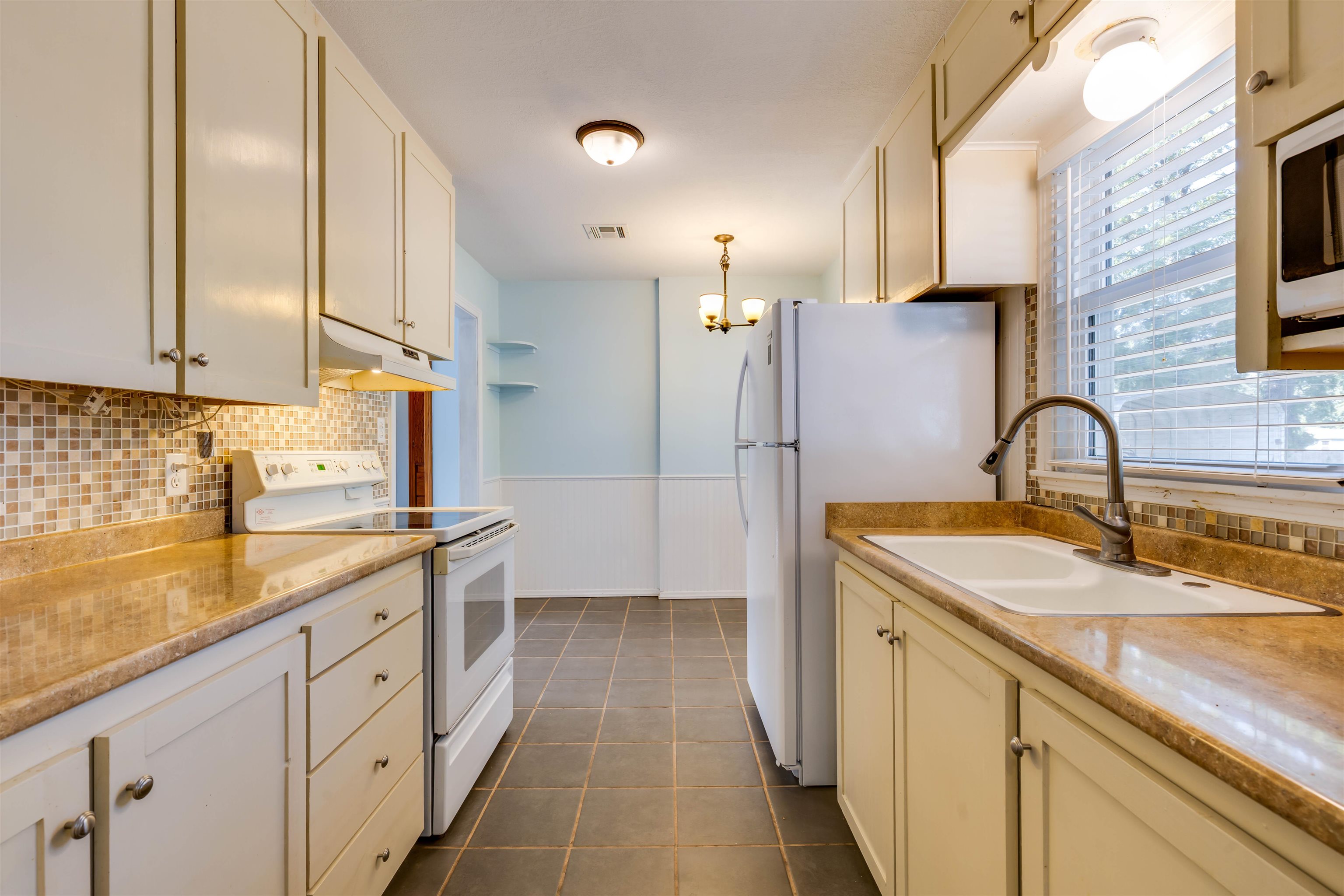623 Grandview Ave. Property Photo 6