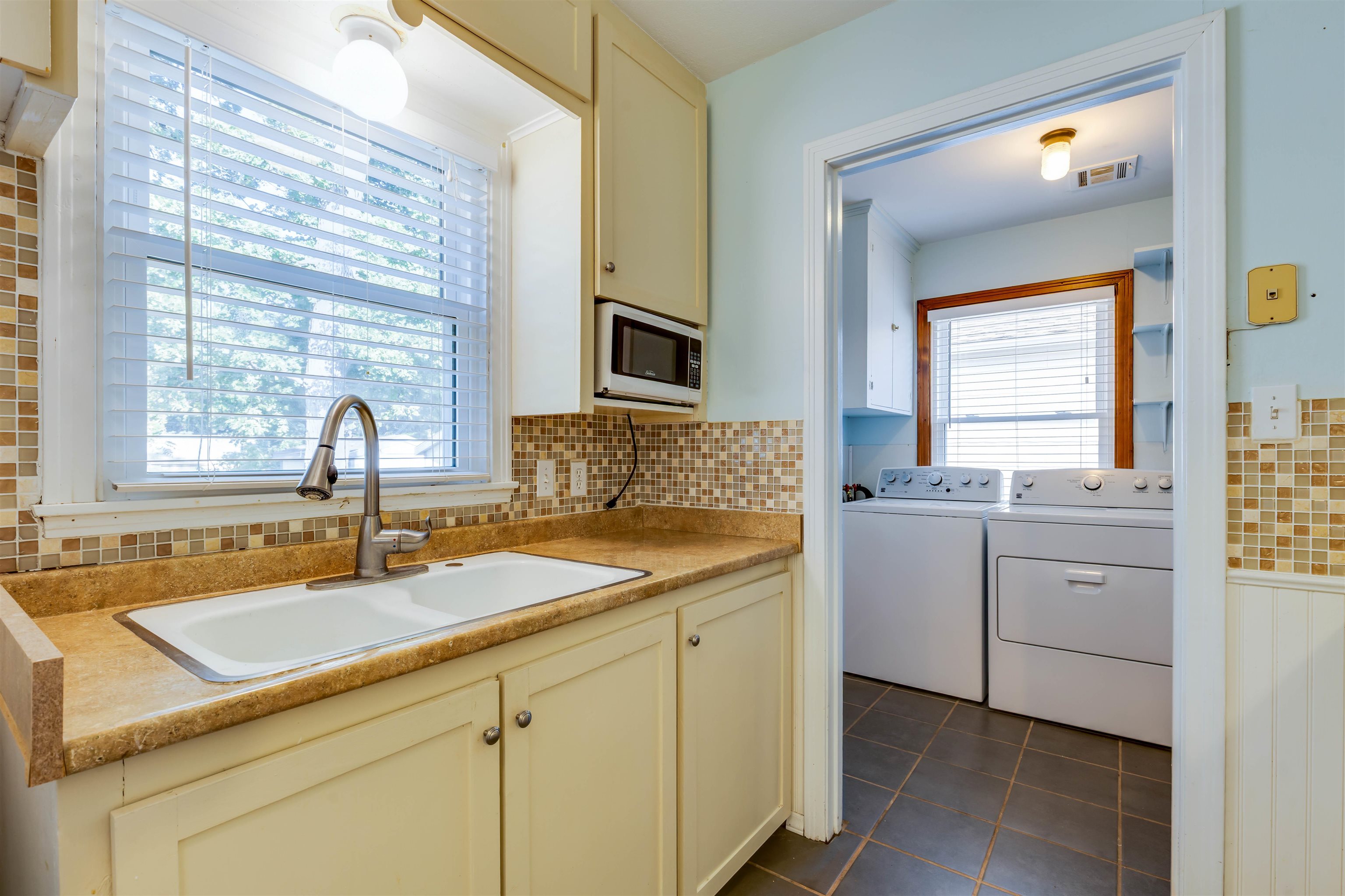 623 Grandview Ave. Property Photo 8