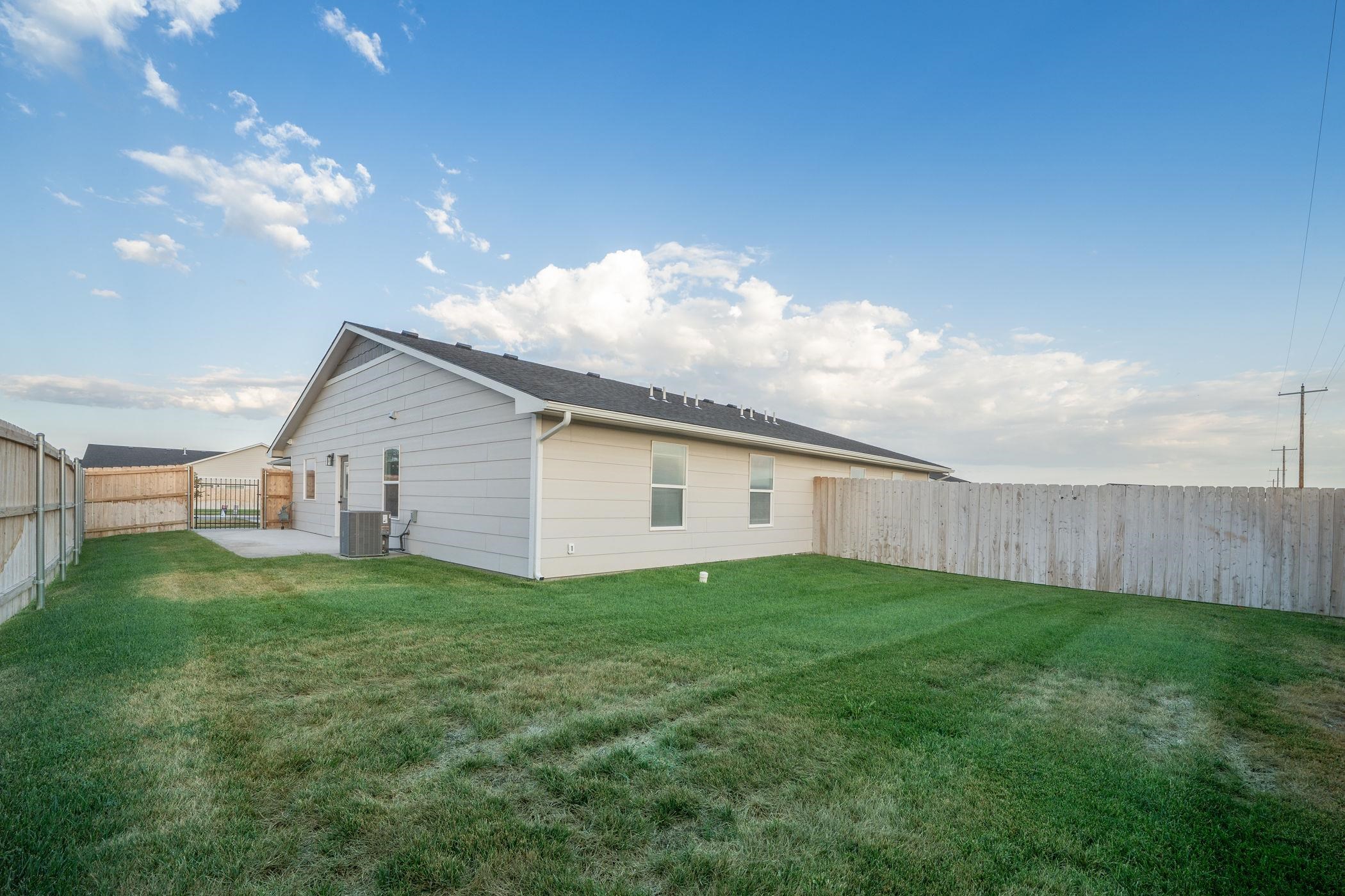 16804 W Lawson Property Photo 4