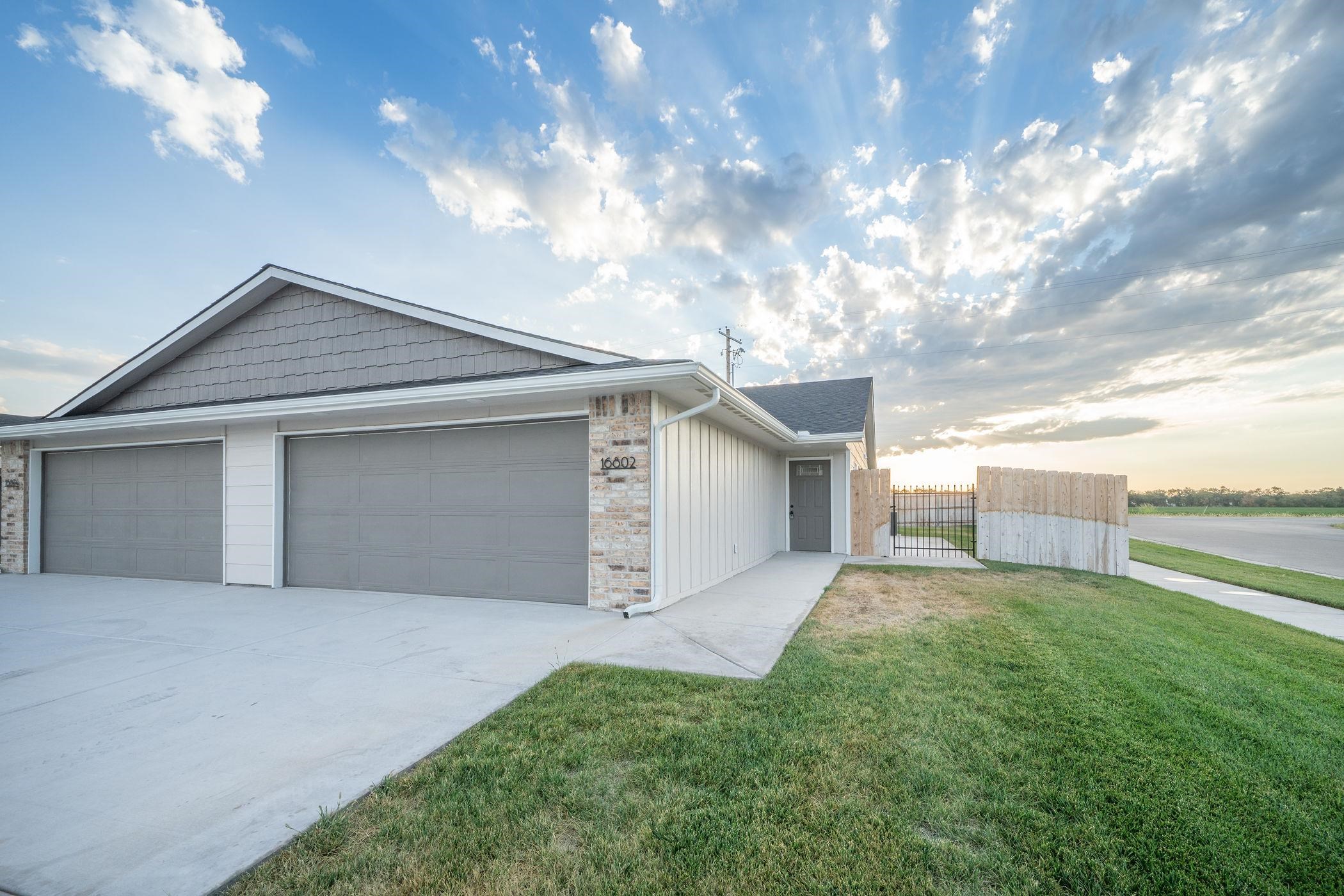 16802 W Lawson St Property Photo 1