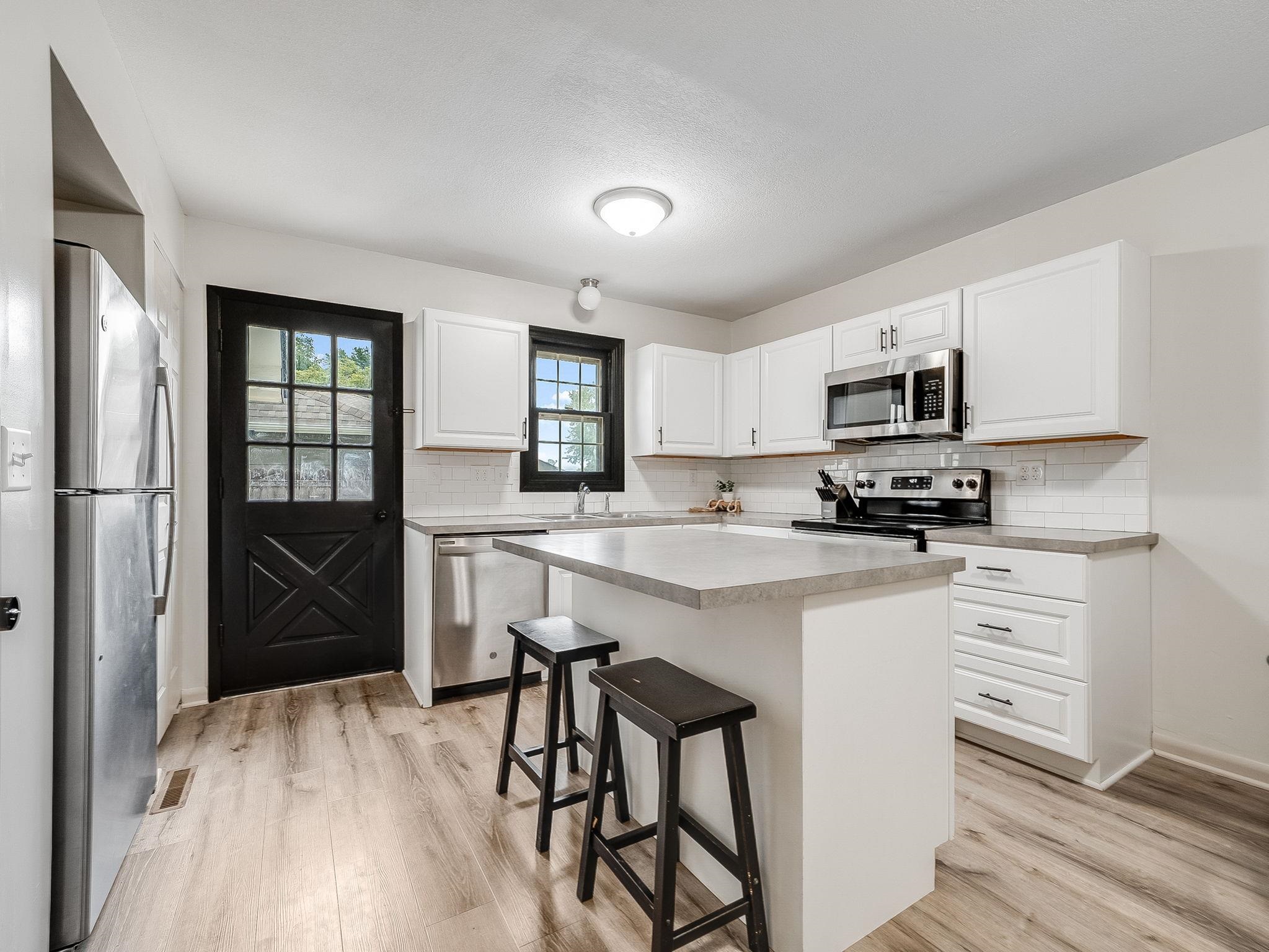1636 N Baltimore Ave. Property Photo 6
