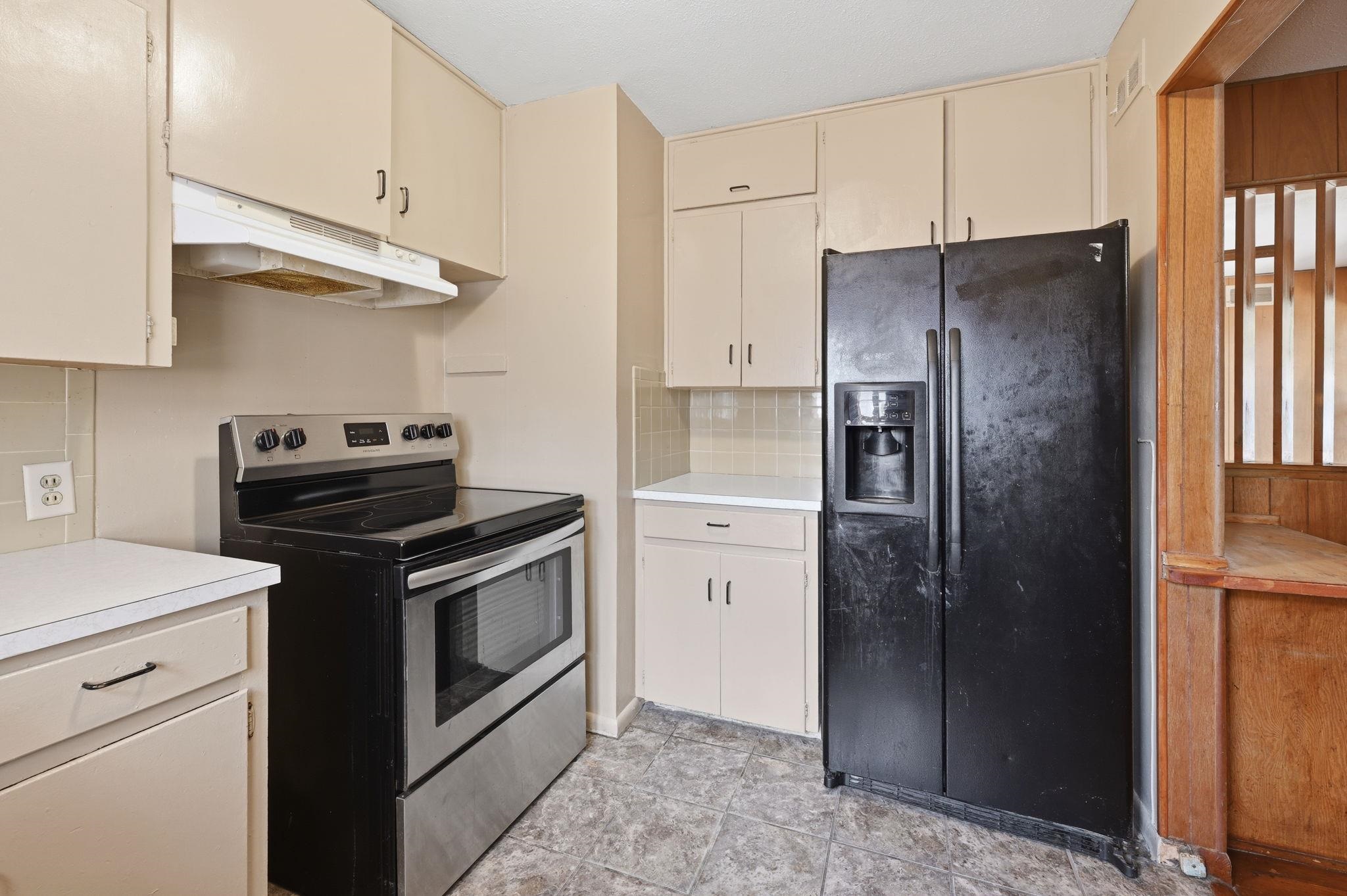 2822 S Santa Fe Property Photo 11