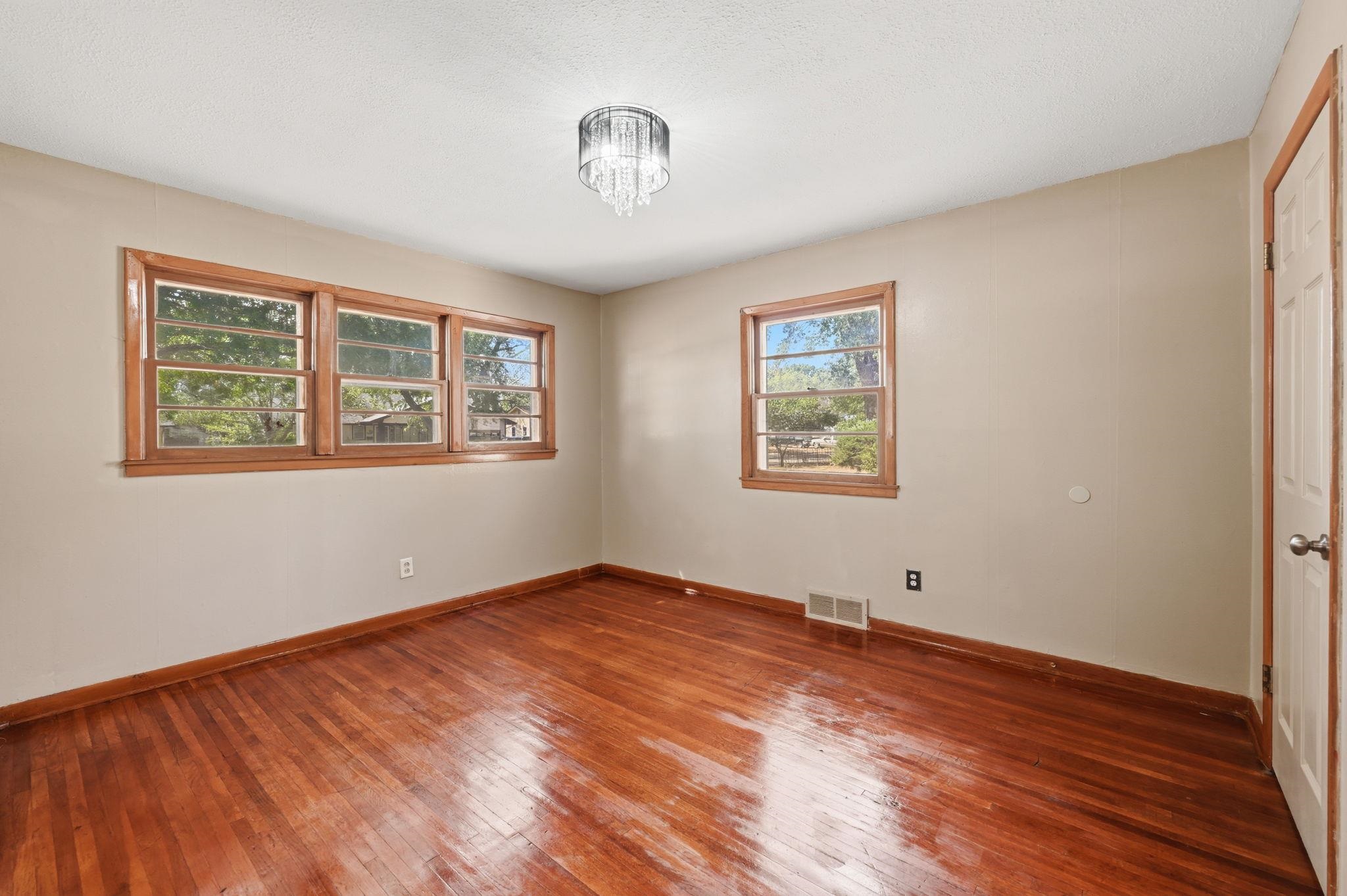 2822 S Santa Fe Property Photo 16