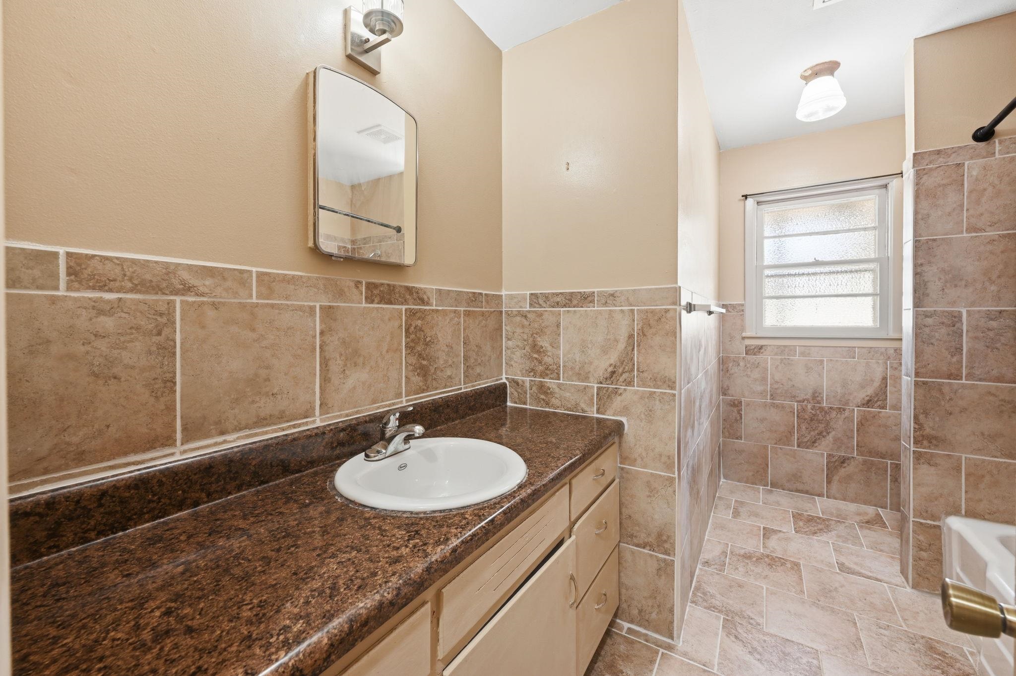 2822 S Santa Fe Property Photo 18