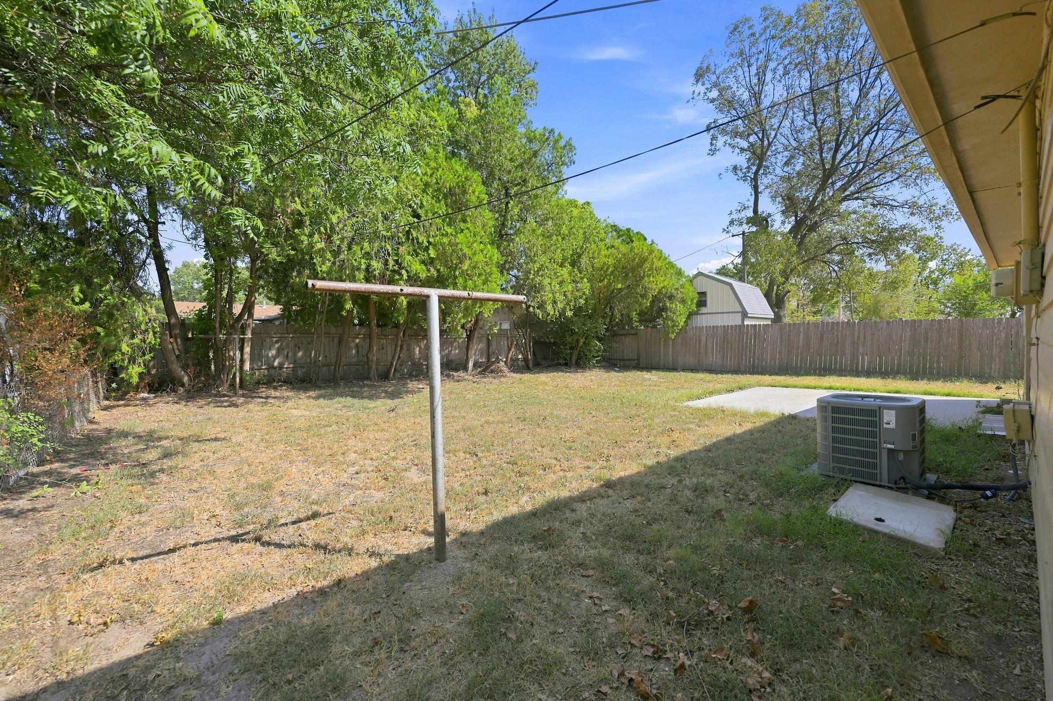 2822 S Santa Fe Property Photo 26