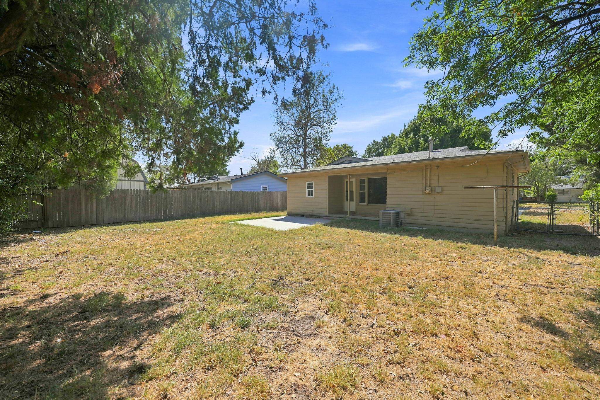 2822 S Santa Fe Property Photo 27