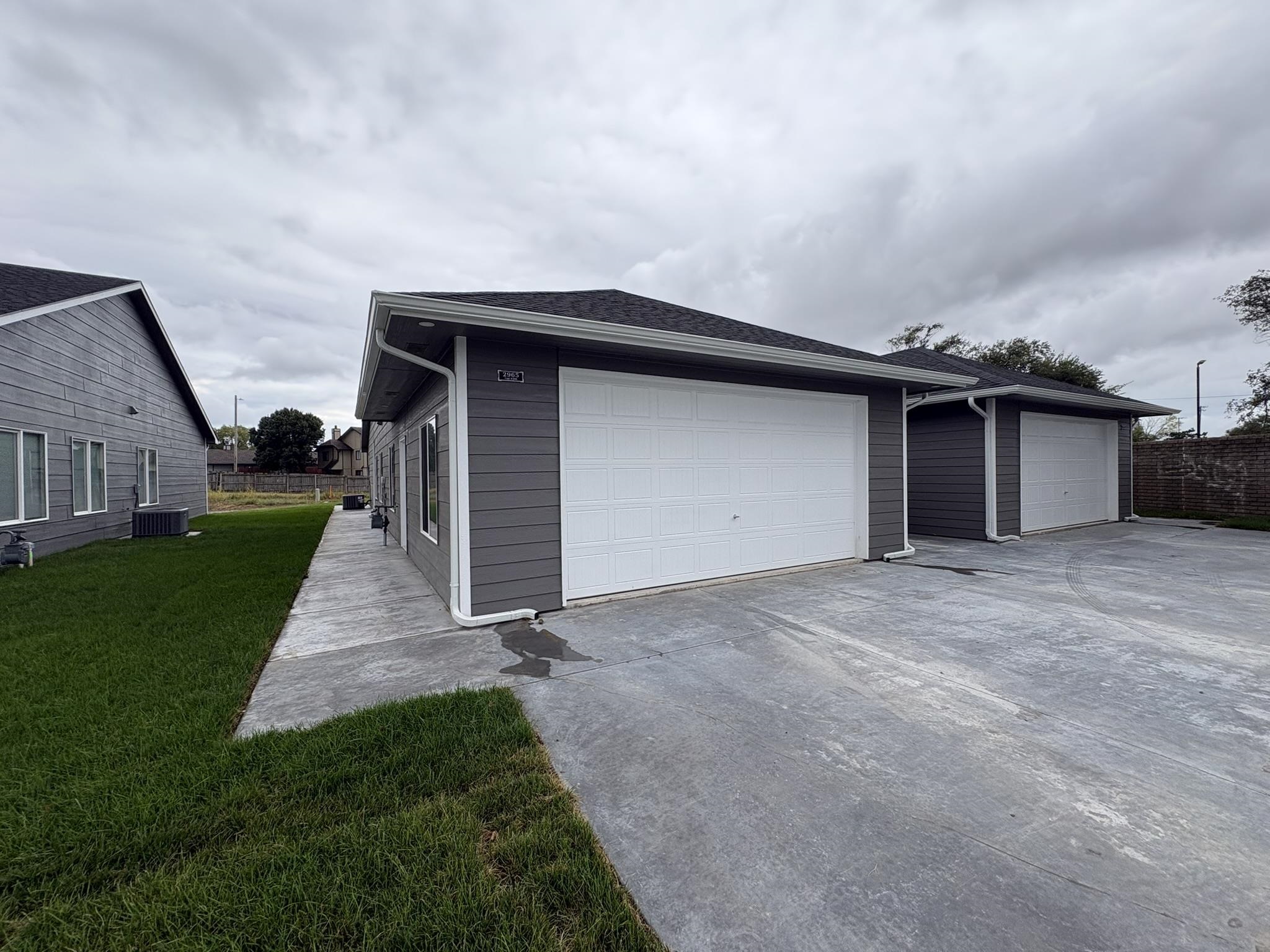 2965 S Bunker Hill Ct #200 Property Photo 1