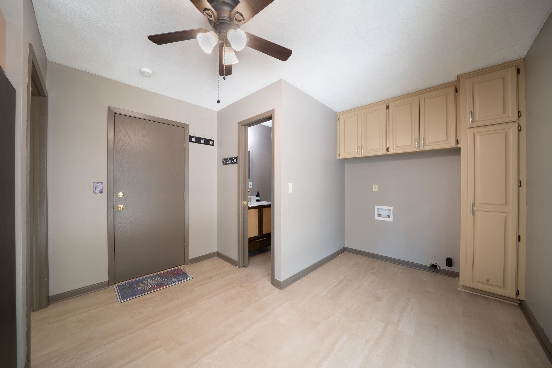 460 N Pamela Ave Property Photo 11
