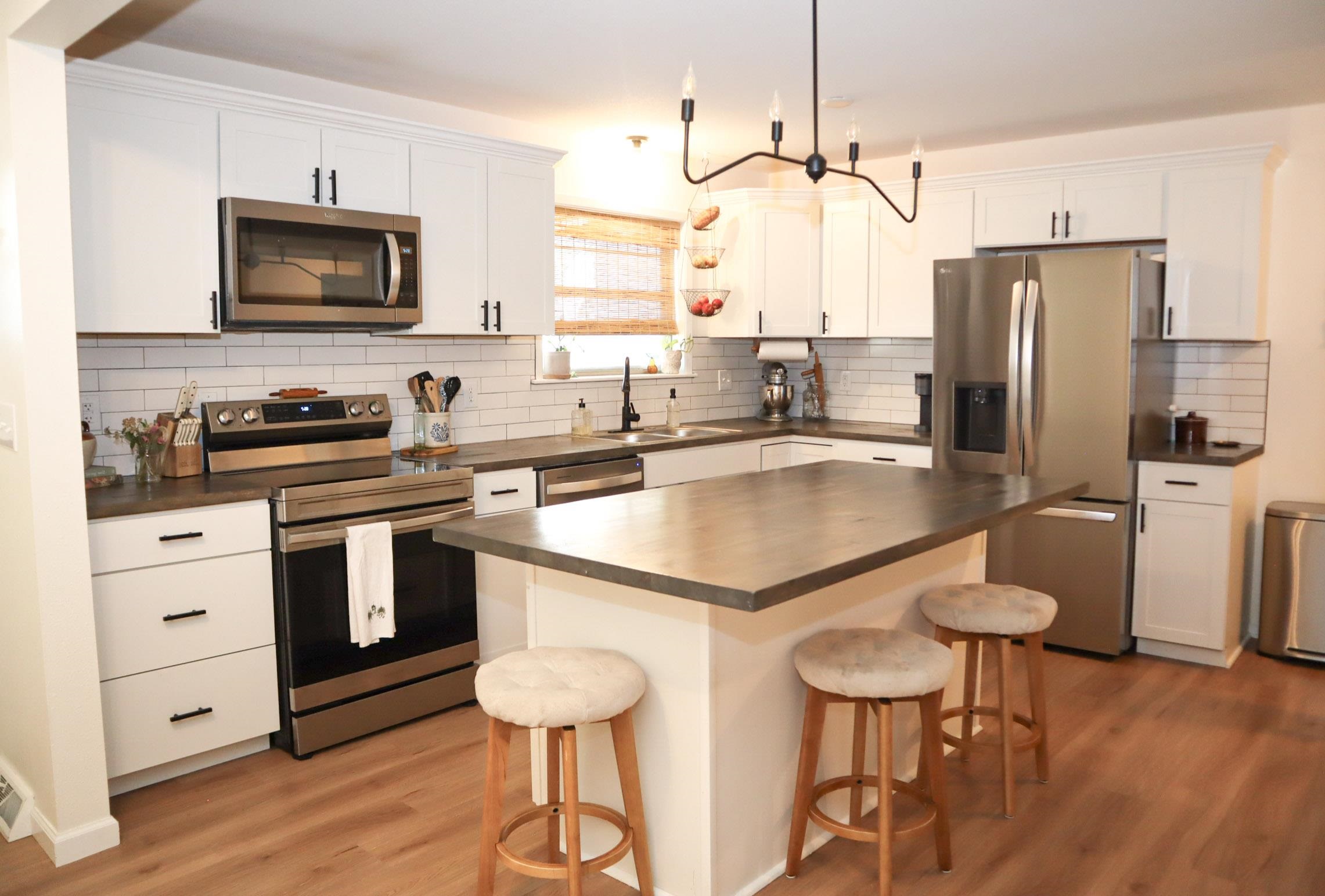 1512 N Glenhurst Property Photo 4