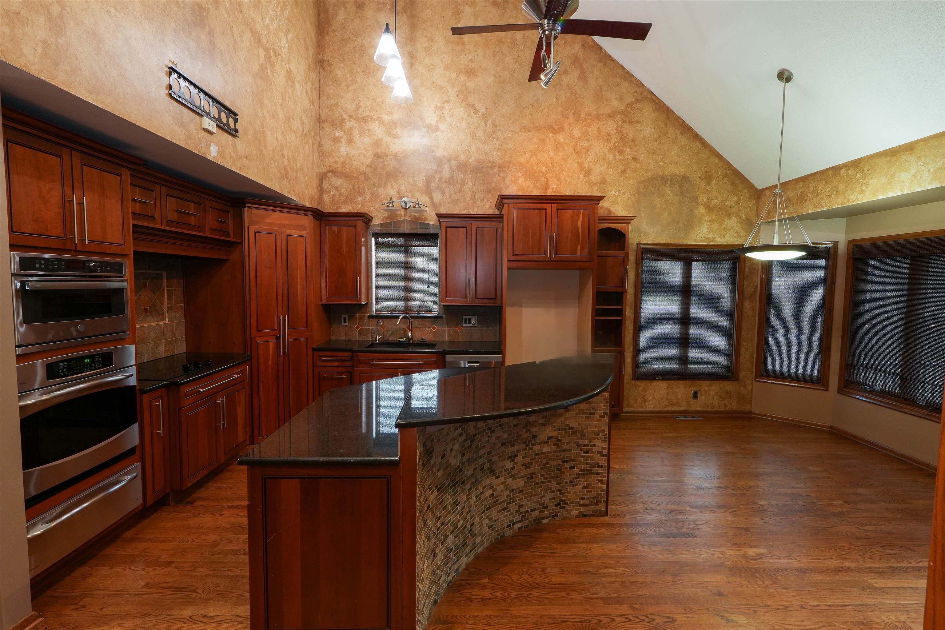 1308 N Fieldcrest Ct Property Photo 21
