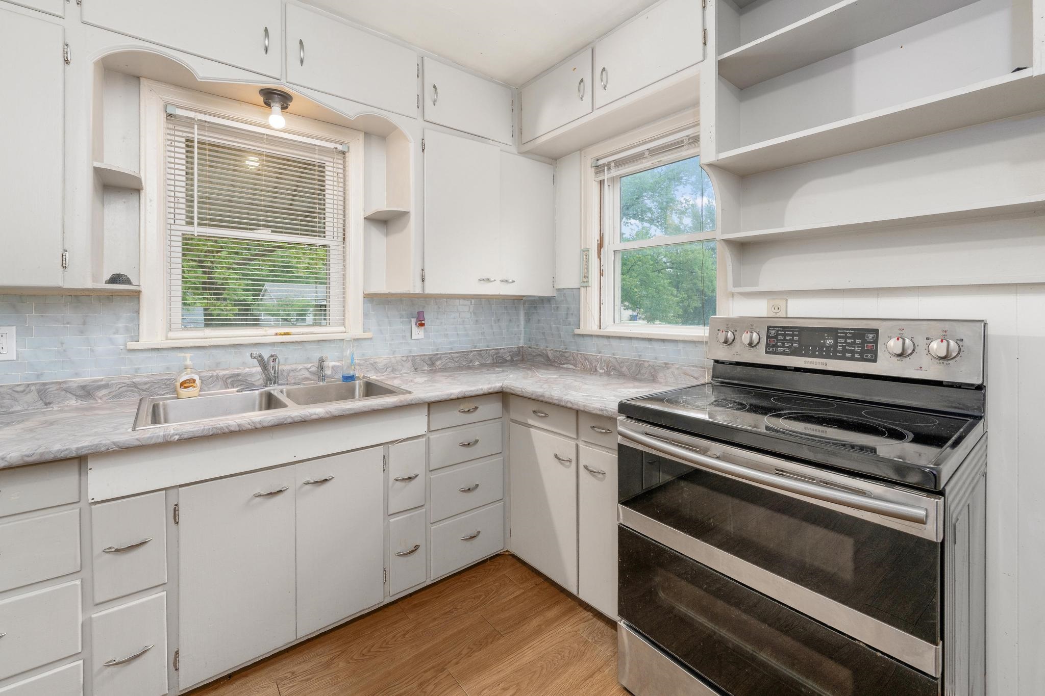 208 S Birch Property Photo 10