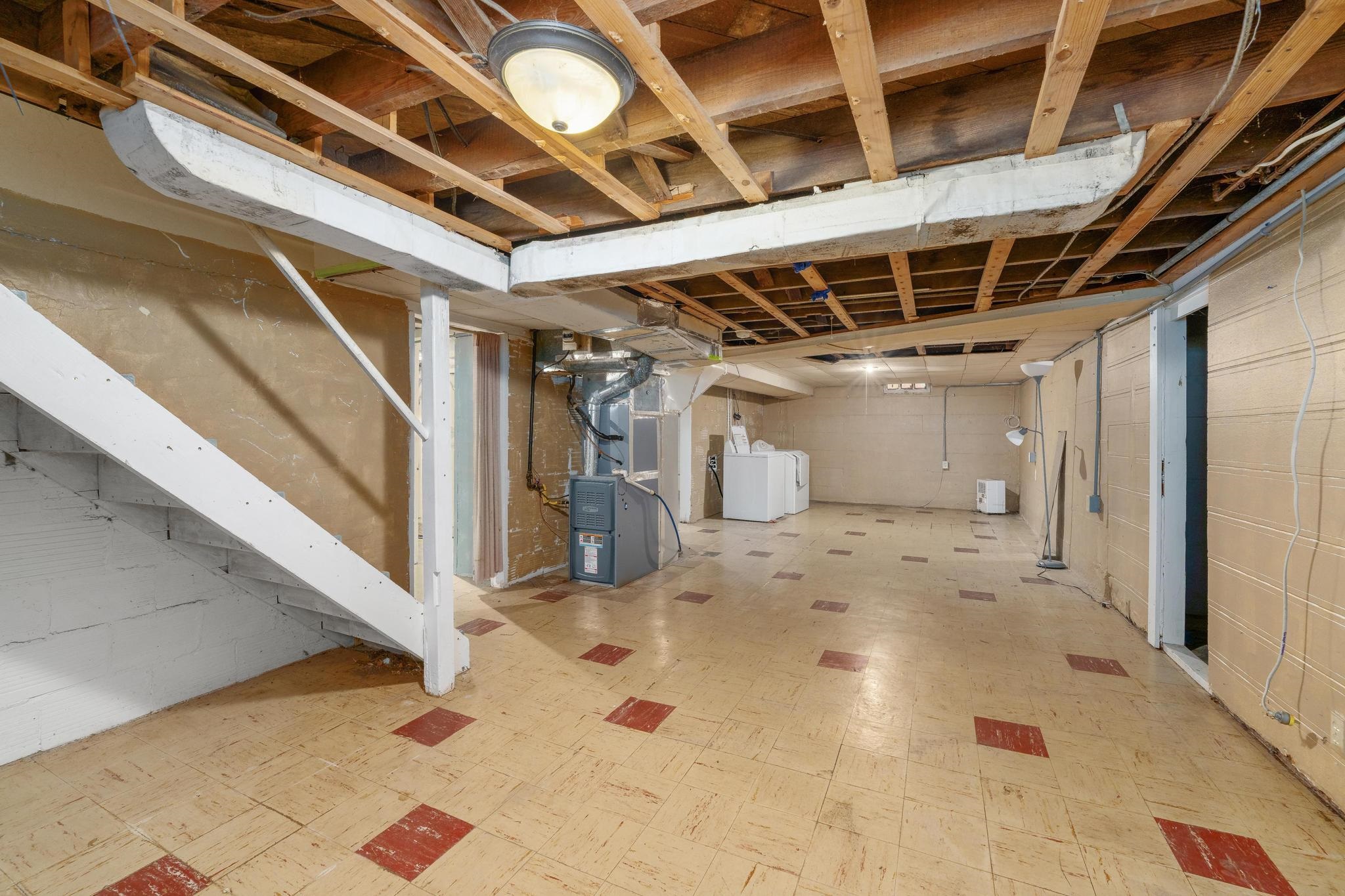 208 S Birch Property Photo 17