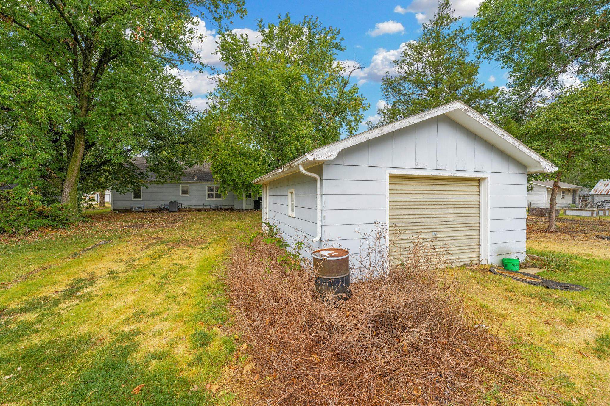 208 S Birch Property Photo 25