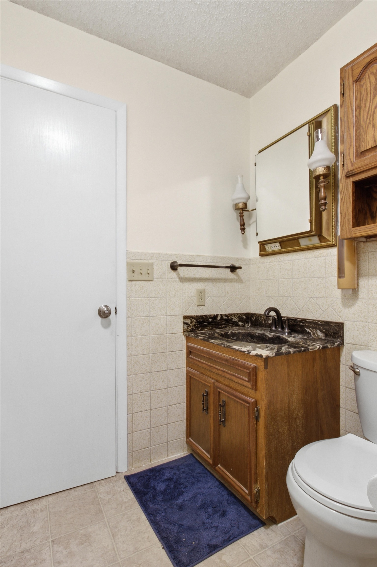 905 Loomis Property Photo 9