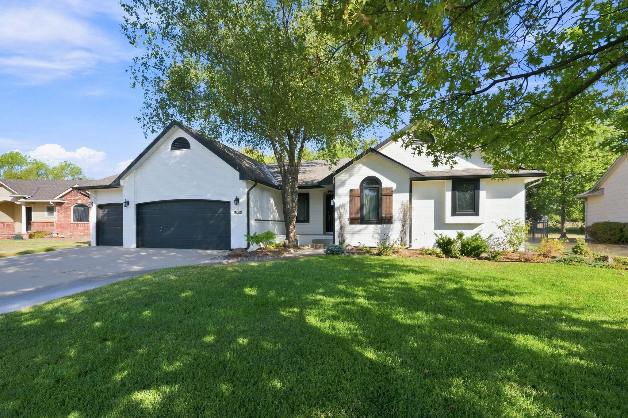 15104 W Moscelyn St Property Photo 2