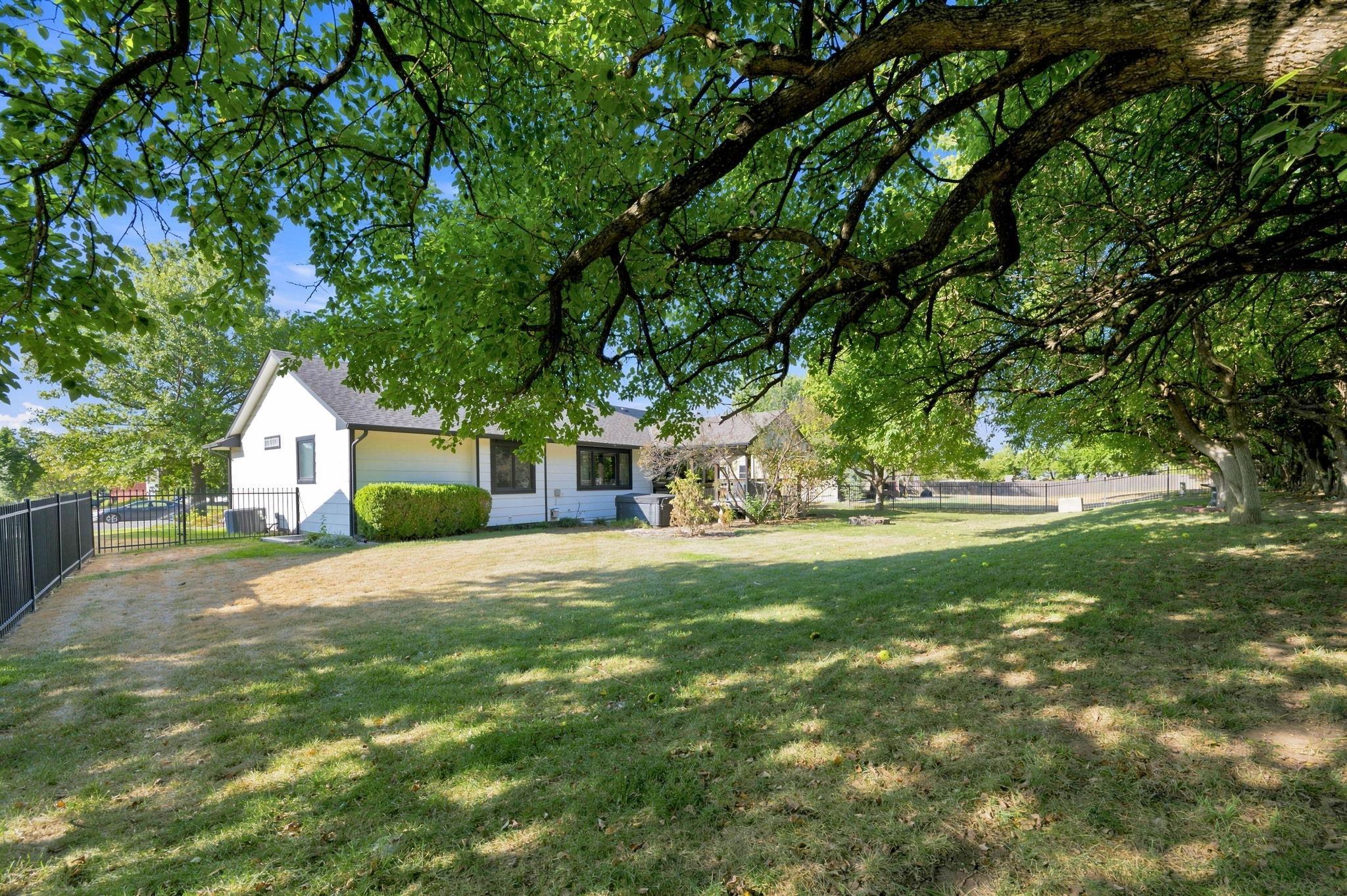 15104 W Moscelyn St Property Photo 32