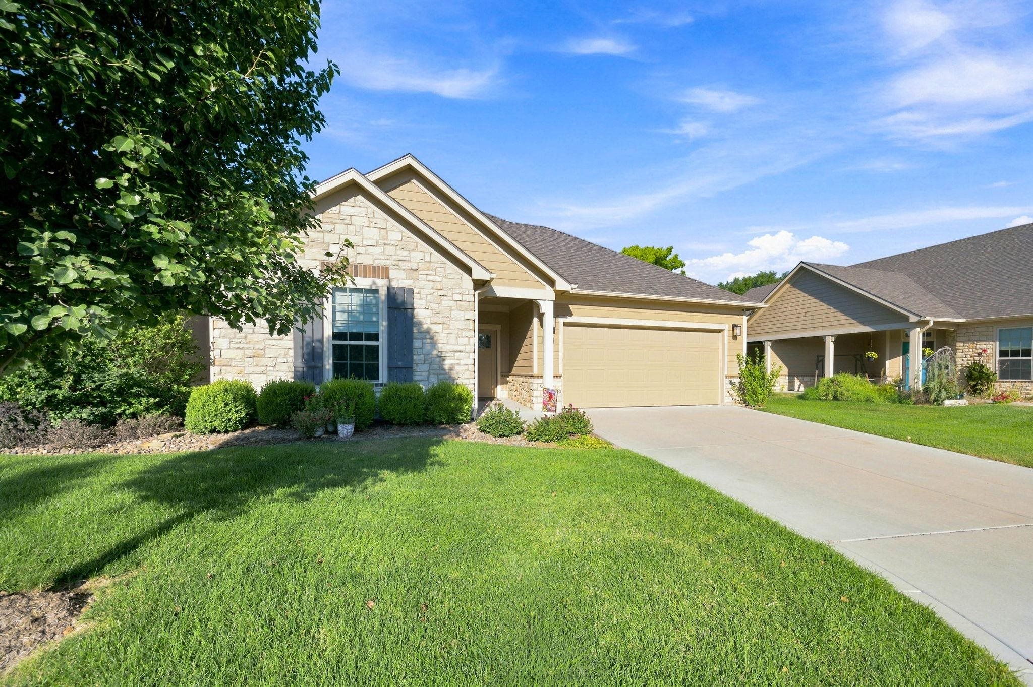 1237 S Nineiron Property Photo 1