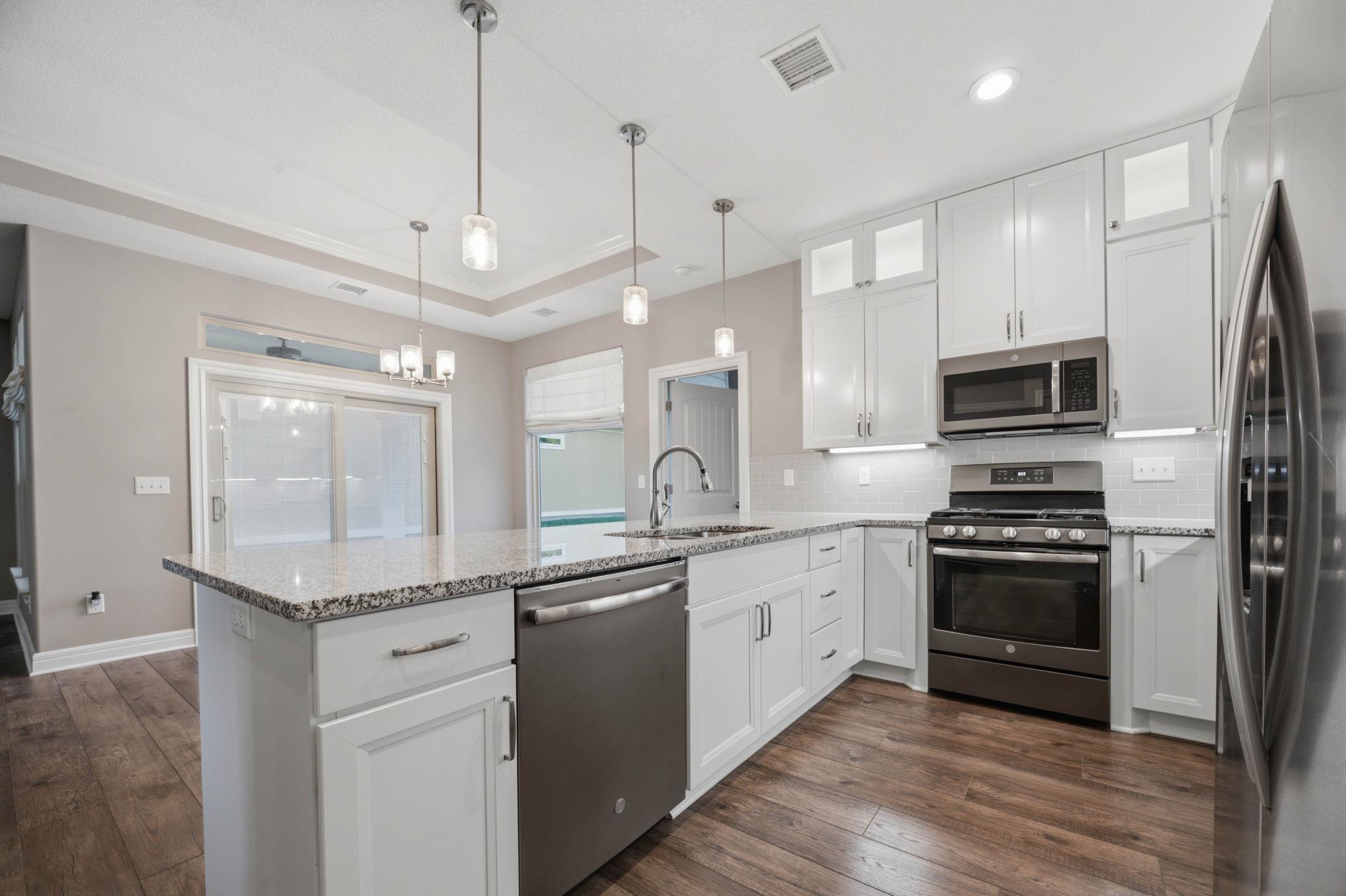 1237 S Nineiron Property Photo 5