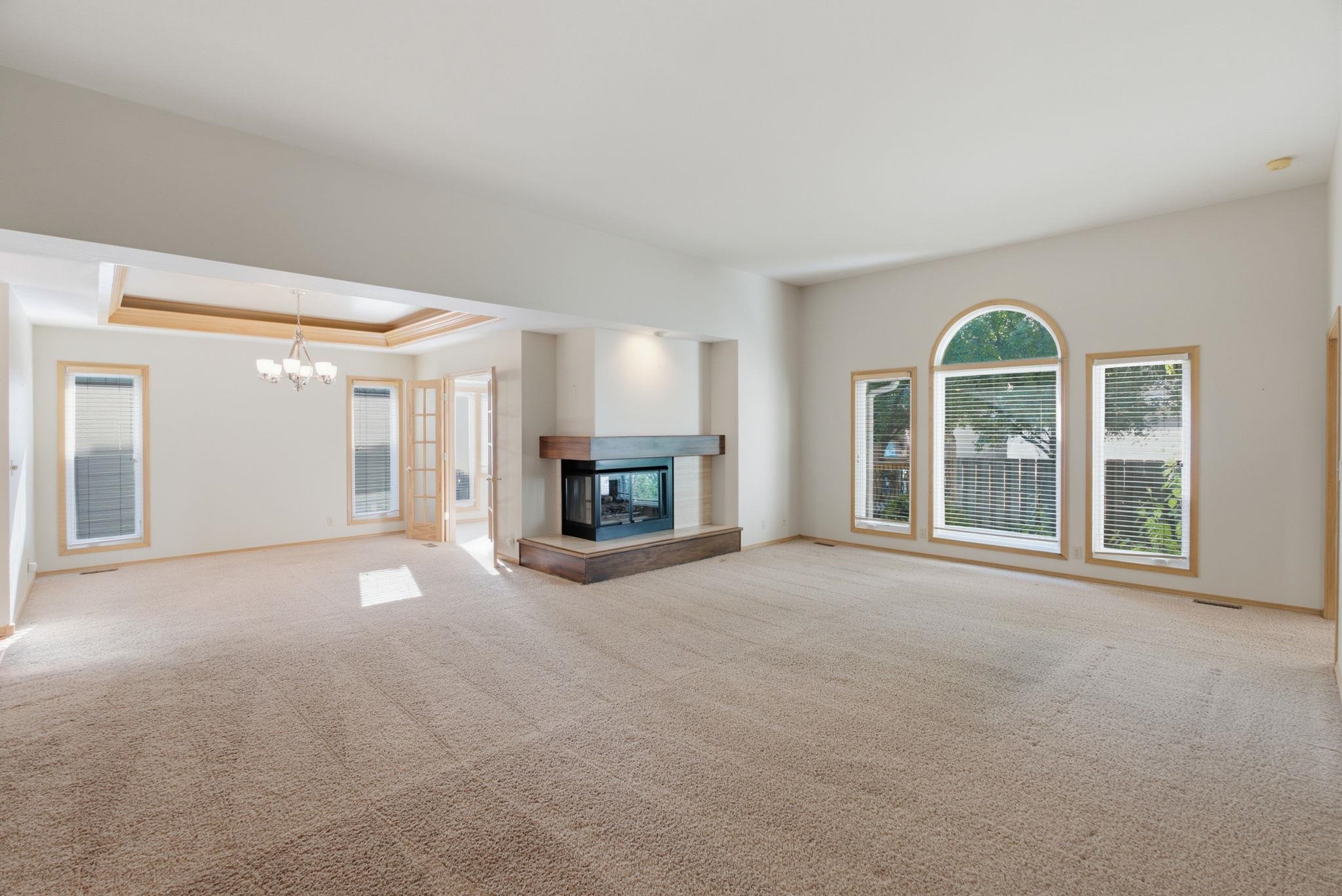 8913 E Bradford Cir Property Photo 3