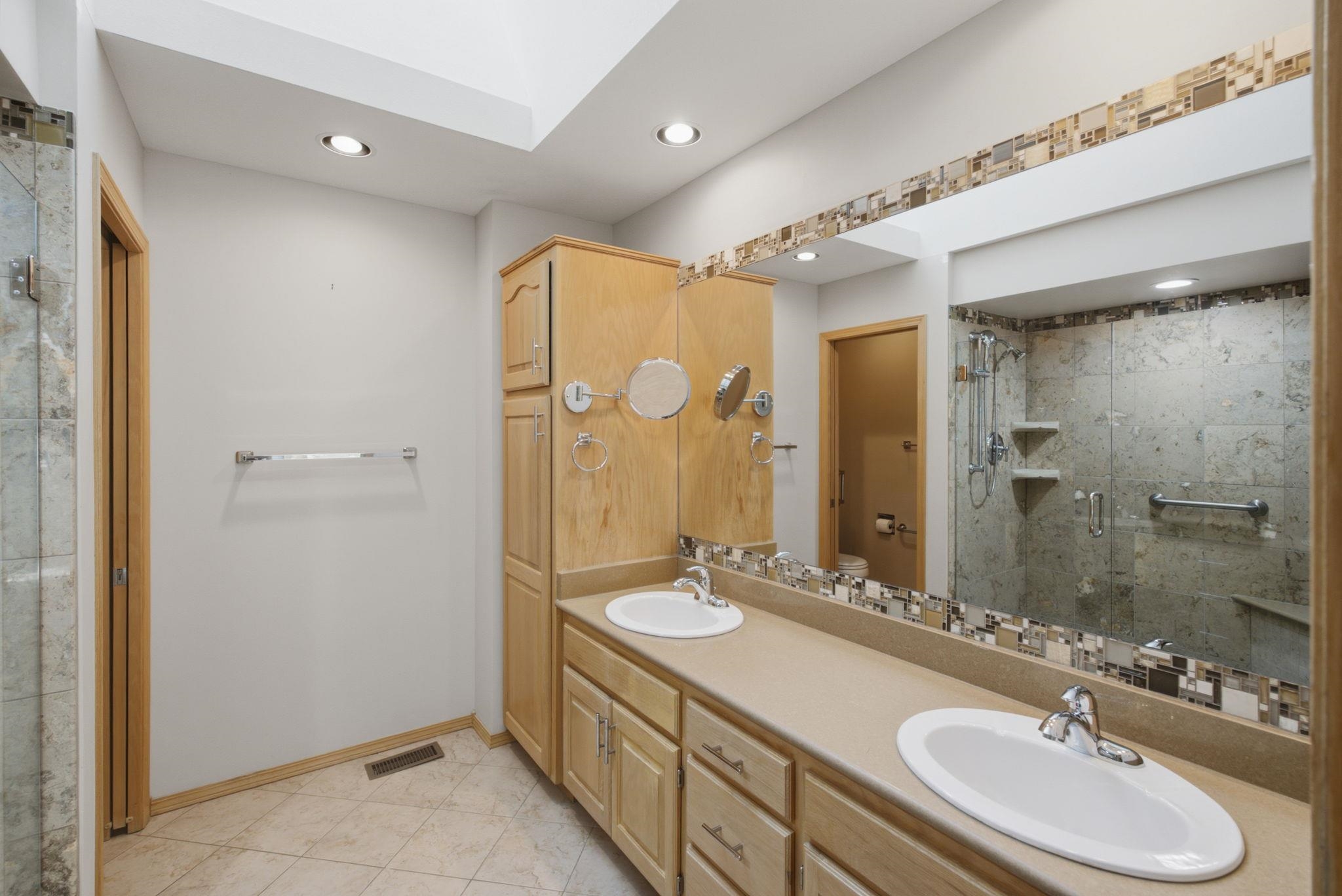 8913 E Bradford Cir Property Photo 17