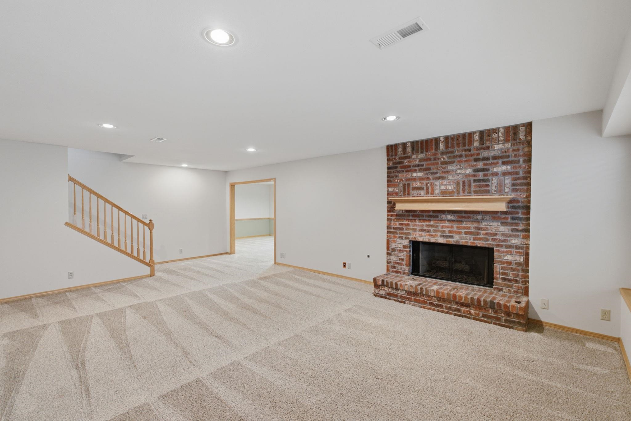 8913 E Bradford Cir Property Photo 24