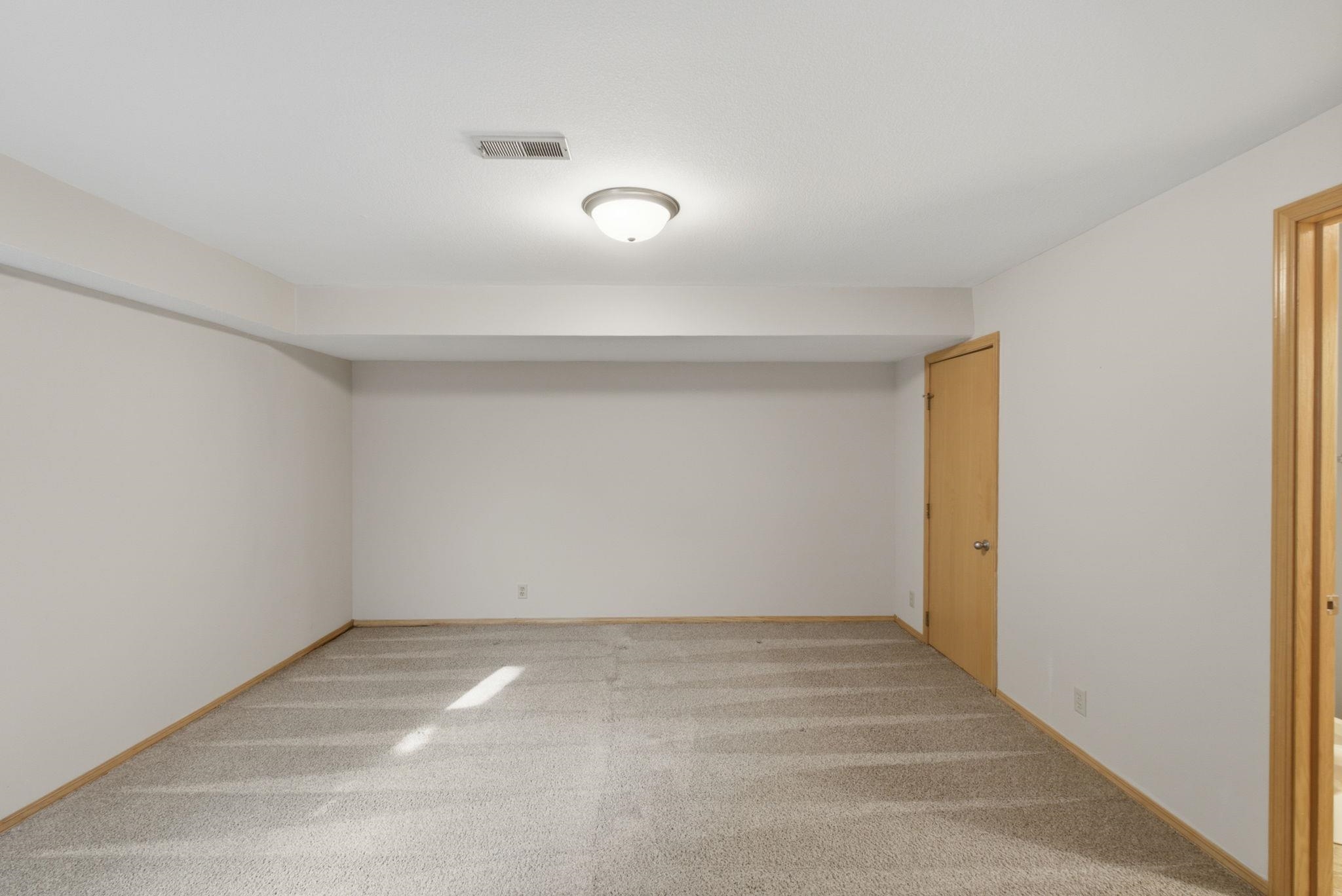 8913 E Bradford Cir Property Photo 27