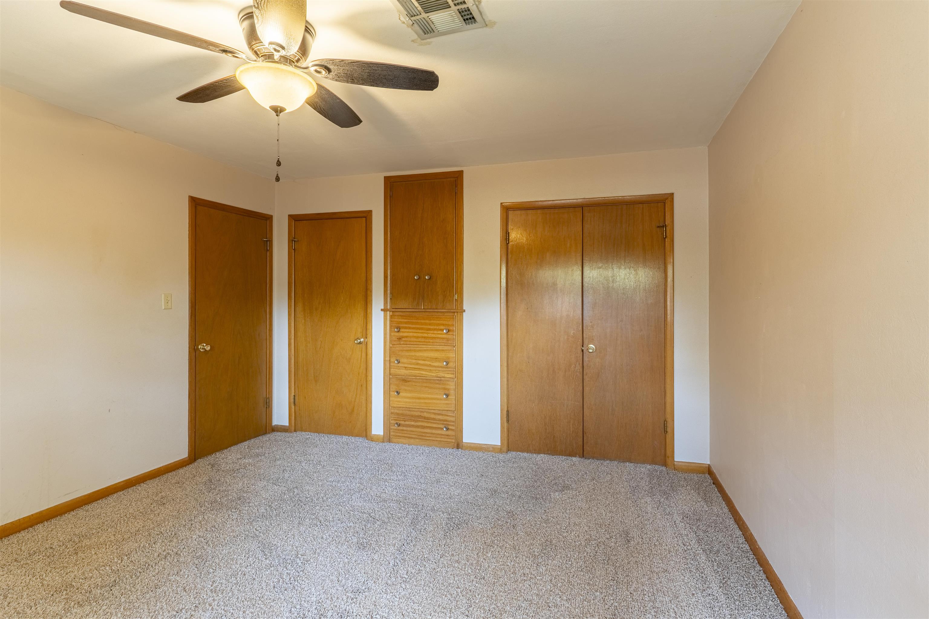 225 Highland Dr. Property Photo 23