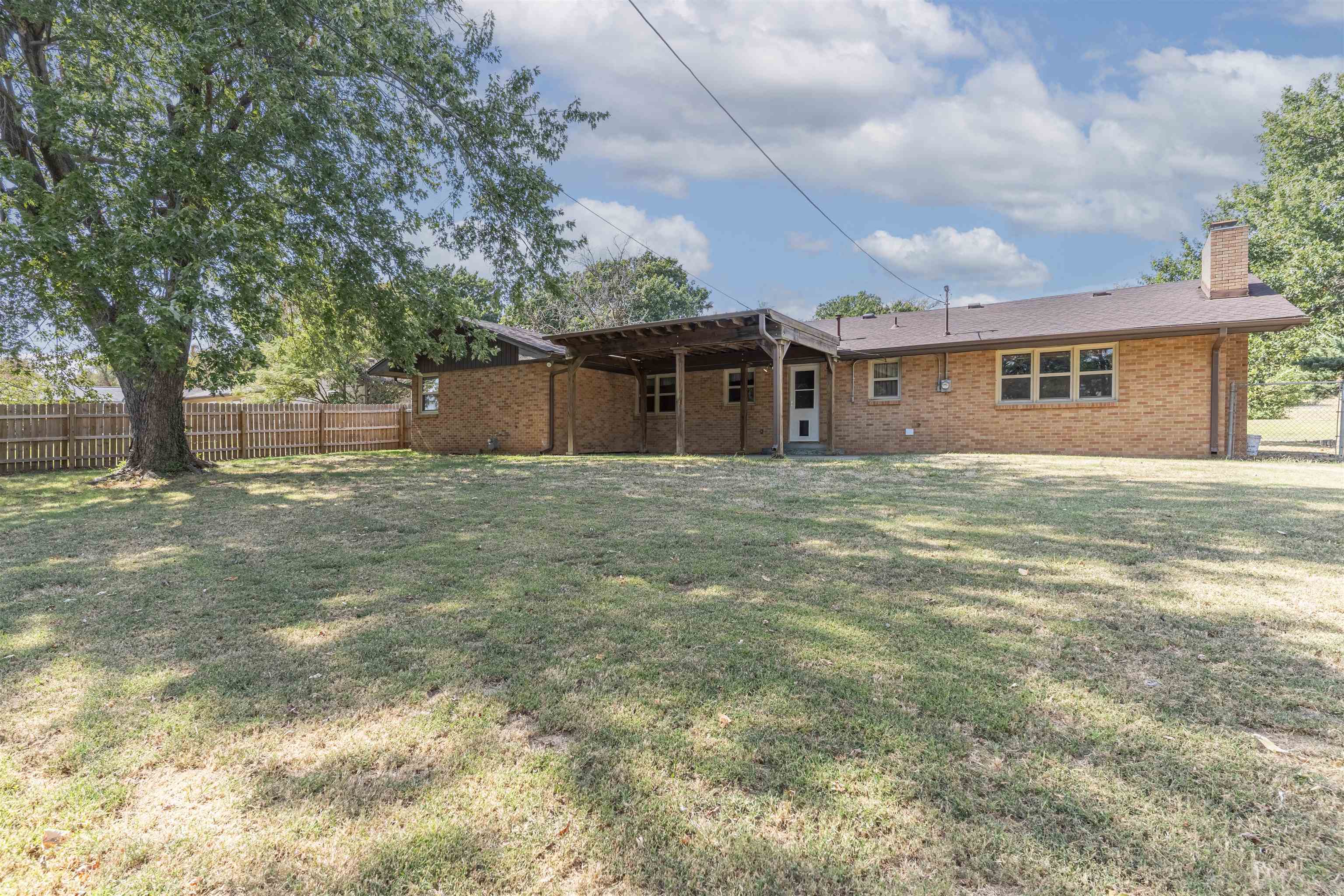 225 Highland Dr. Property Photo 32