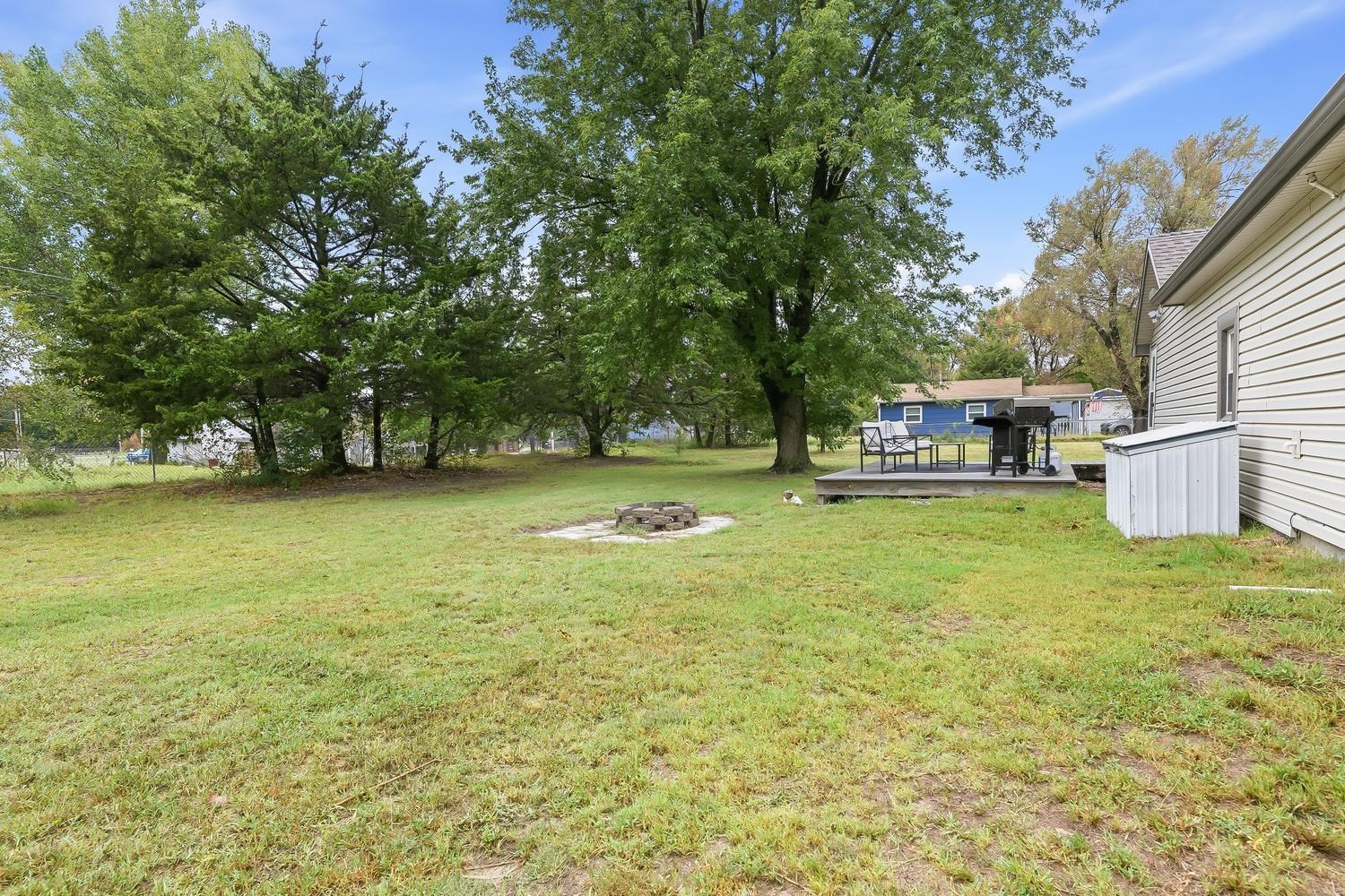 129 E Dorrell St Property Photo 26