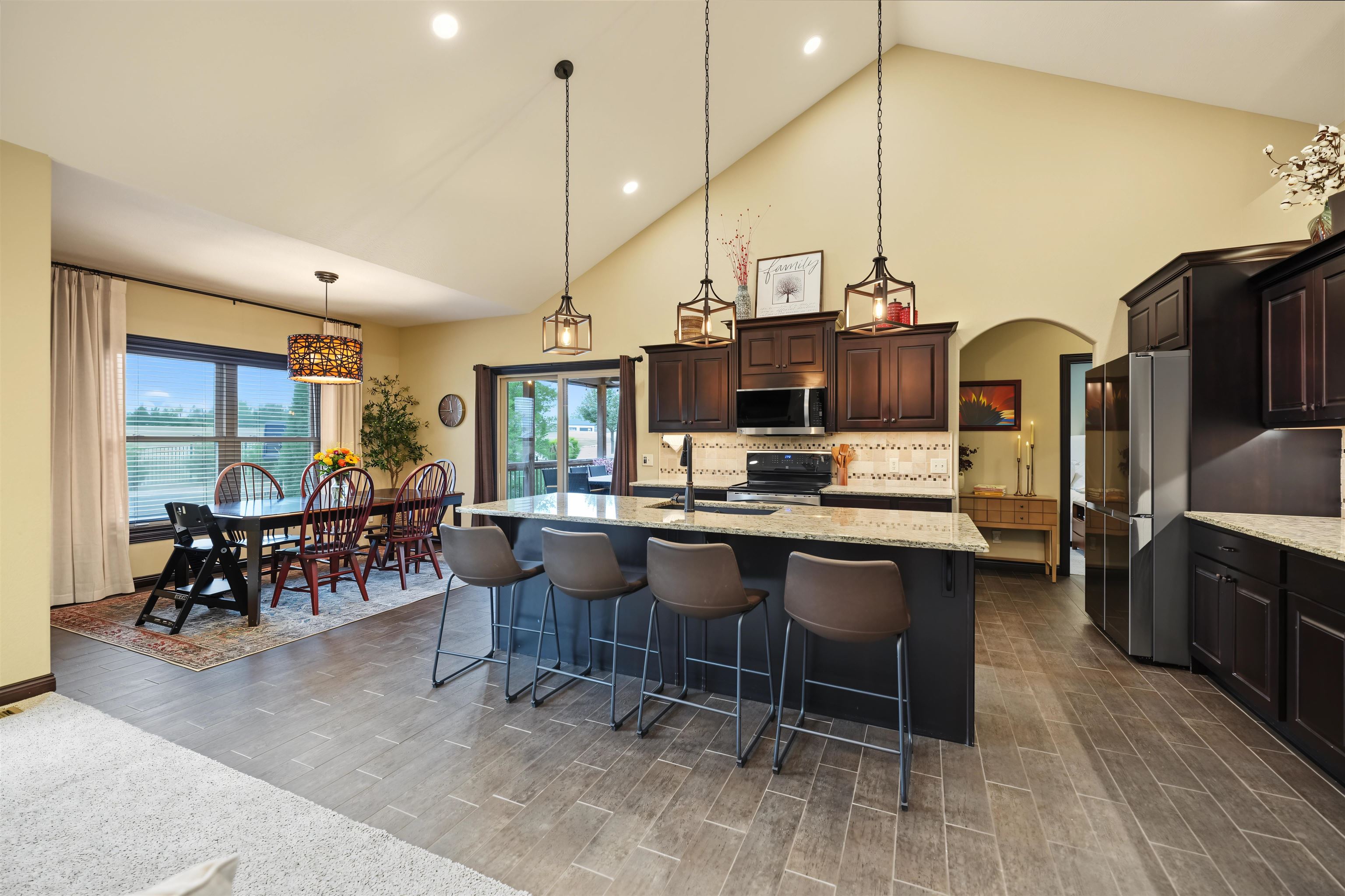 2310 Pinecrest Cr Property Photo 8