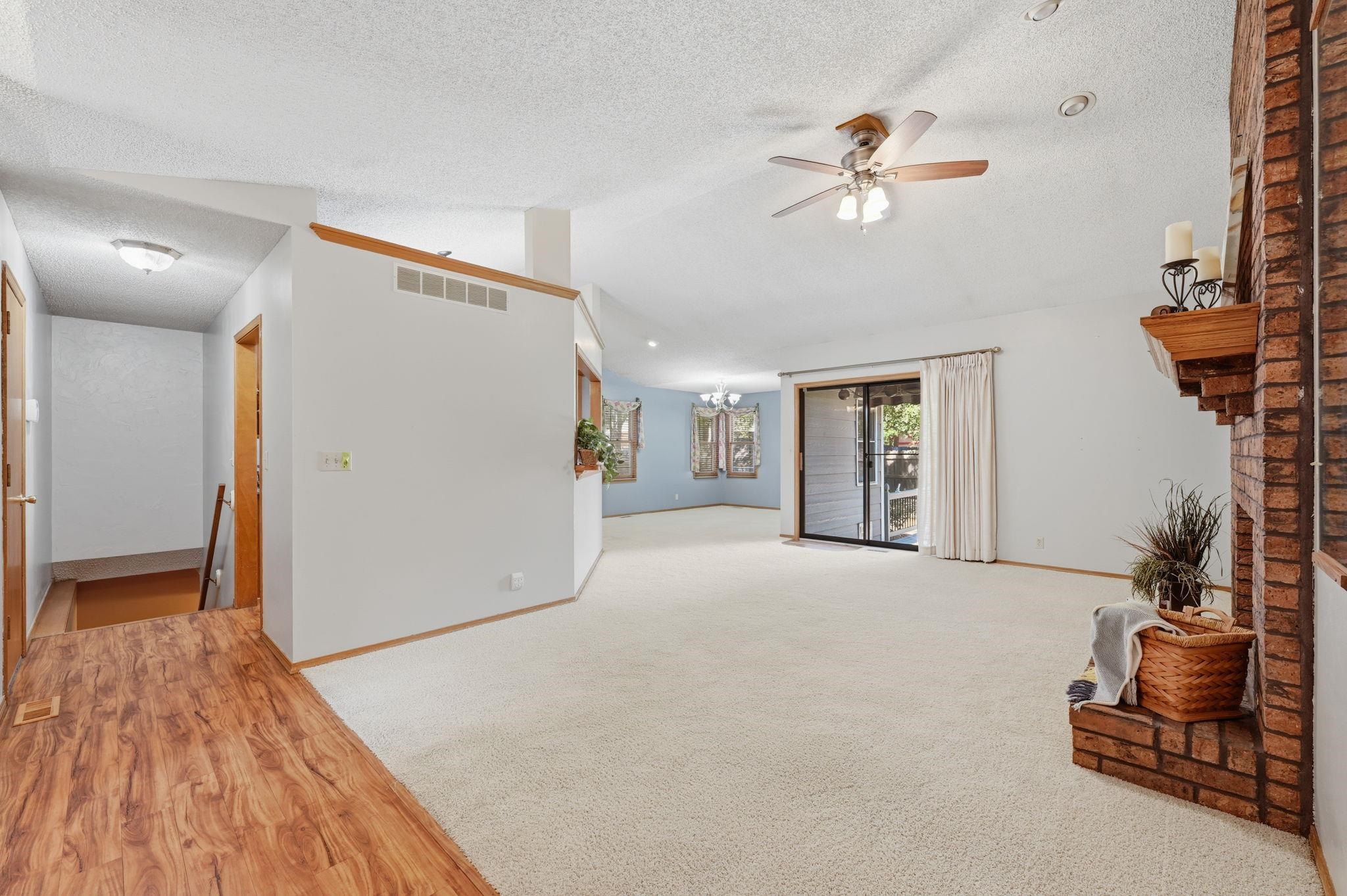 11604 W Taylor Property Photo 4
