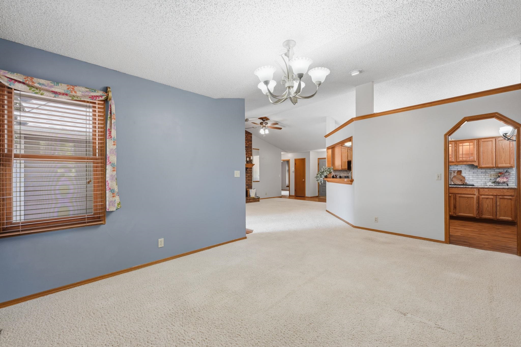 11604 W Taylor Property Photo 5