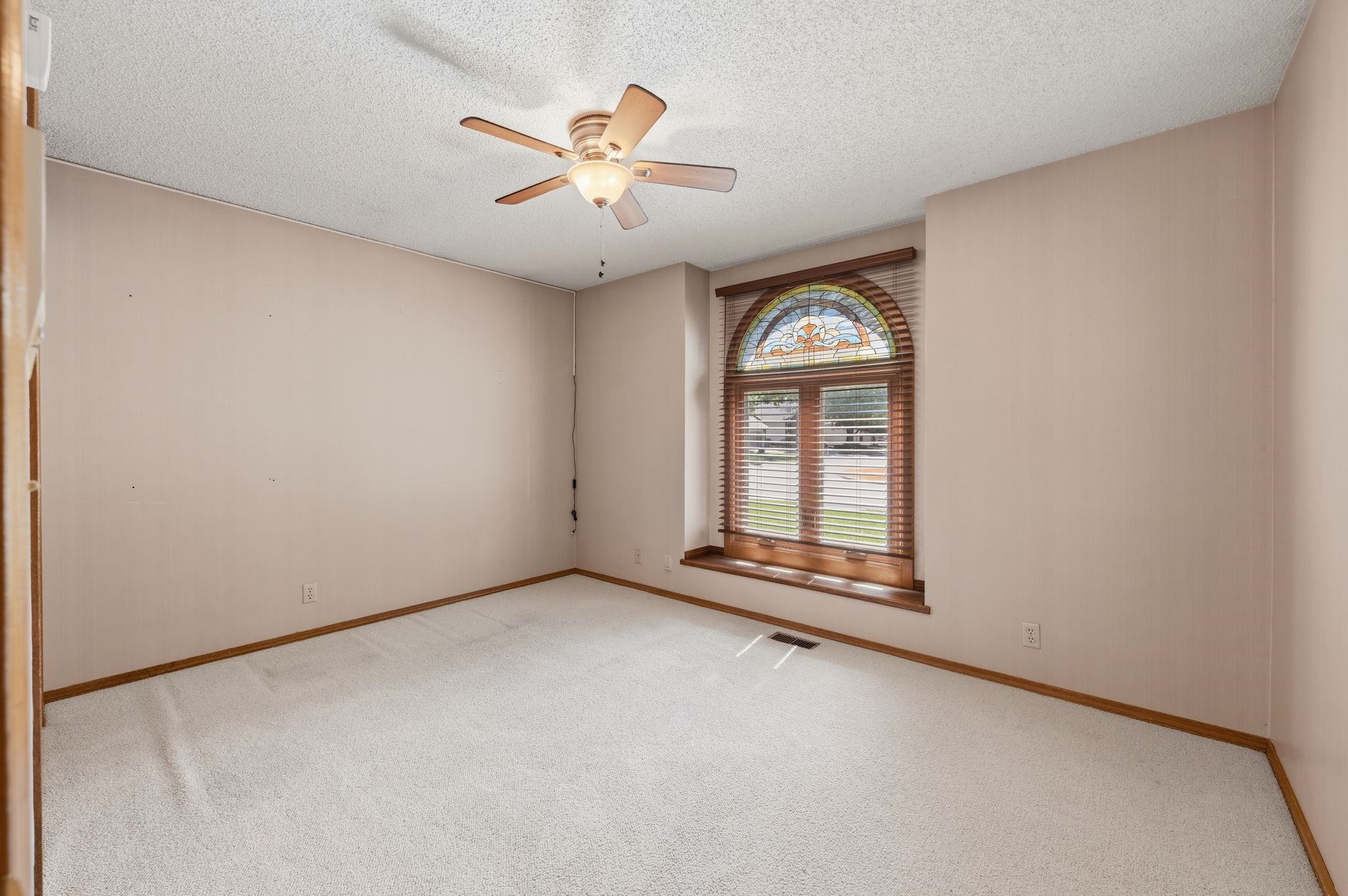 11604 W Taylor Property Photo 18